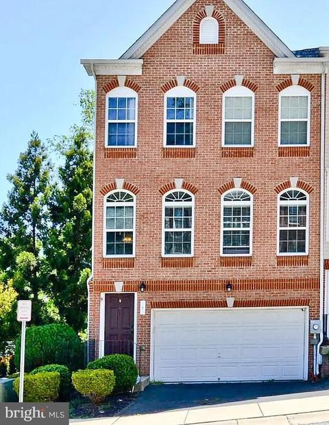 Townhouse For Sale - 1 Lookout Drive<br/> INDIAN HEAD, MD 20640