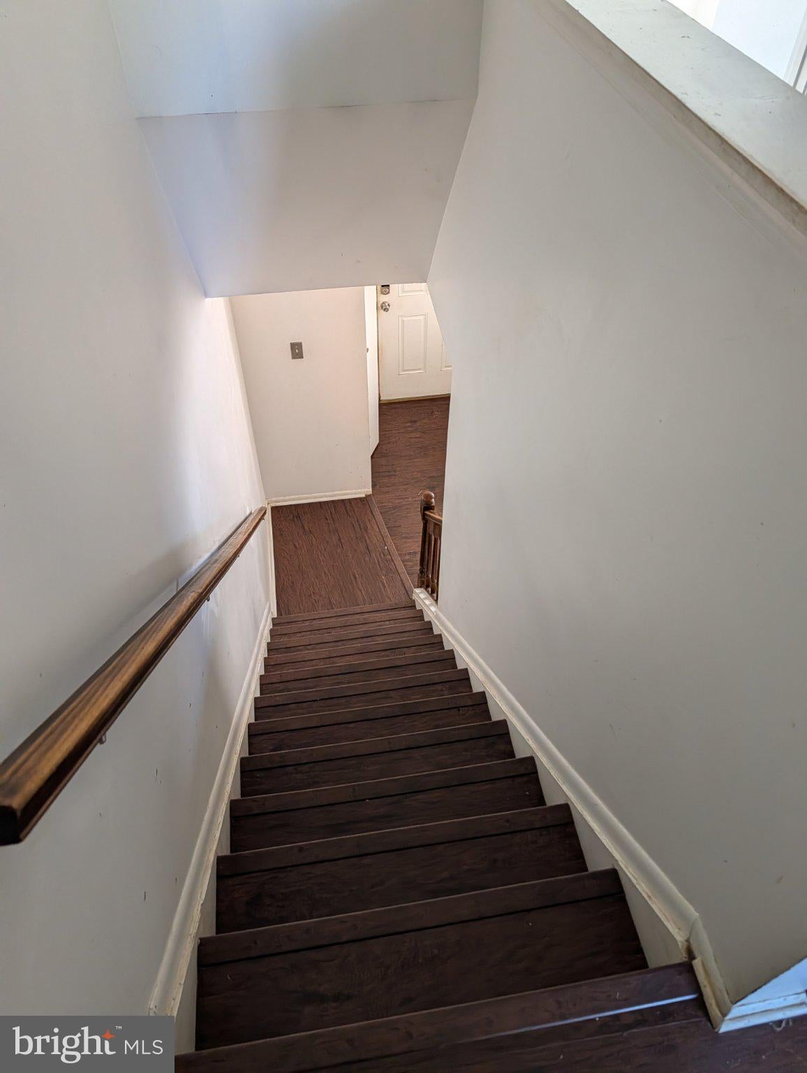 7 MATTAWOMAN COURT