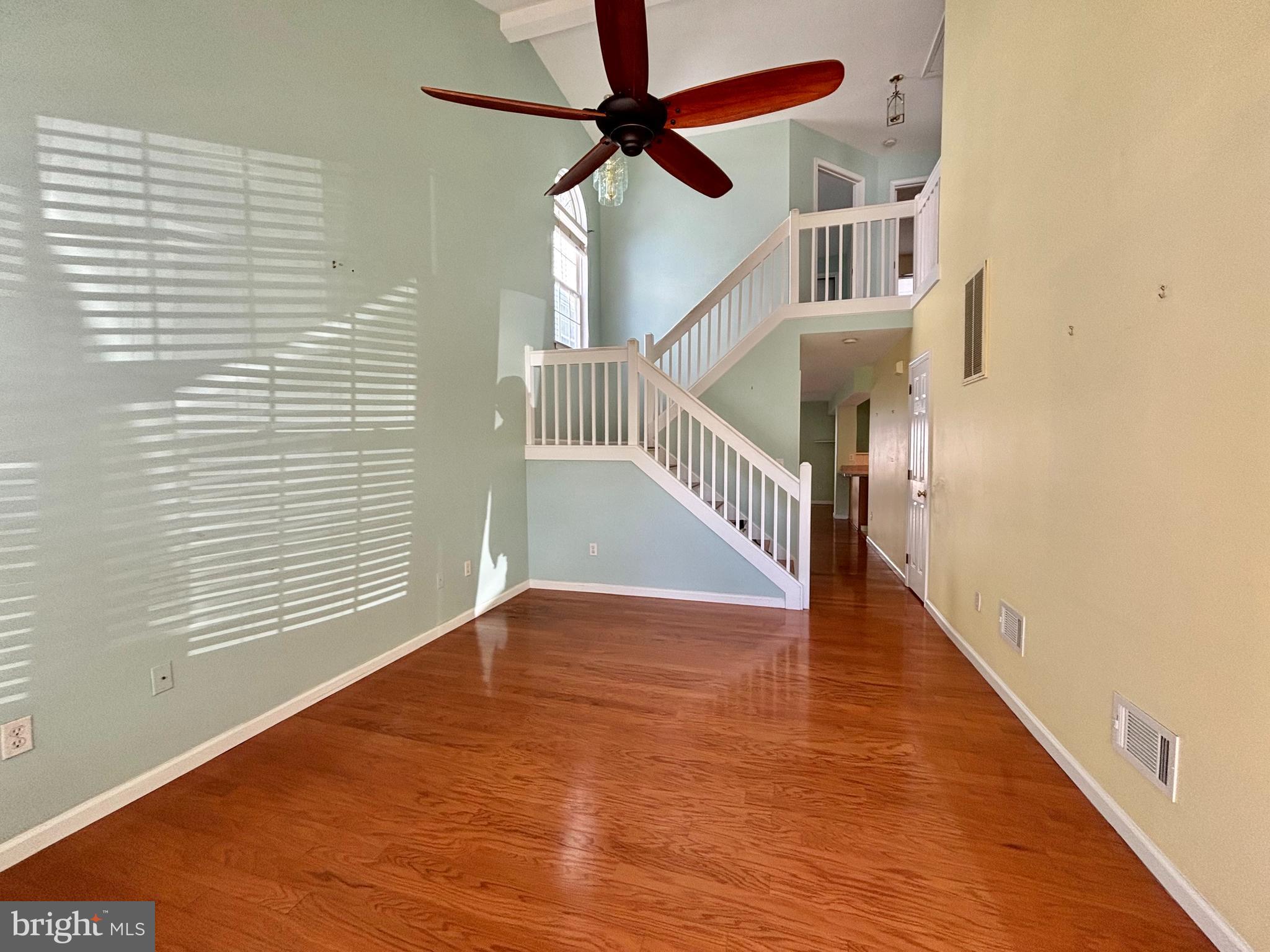 SEABRIGHT VILLAGE - Residential