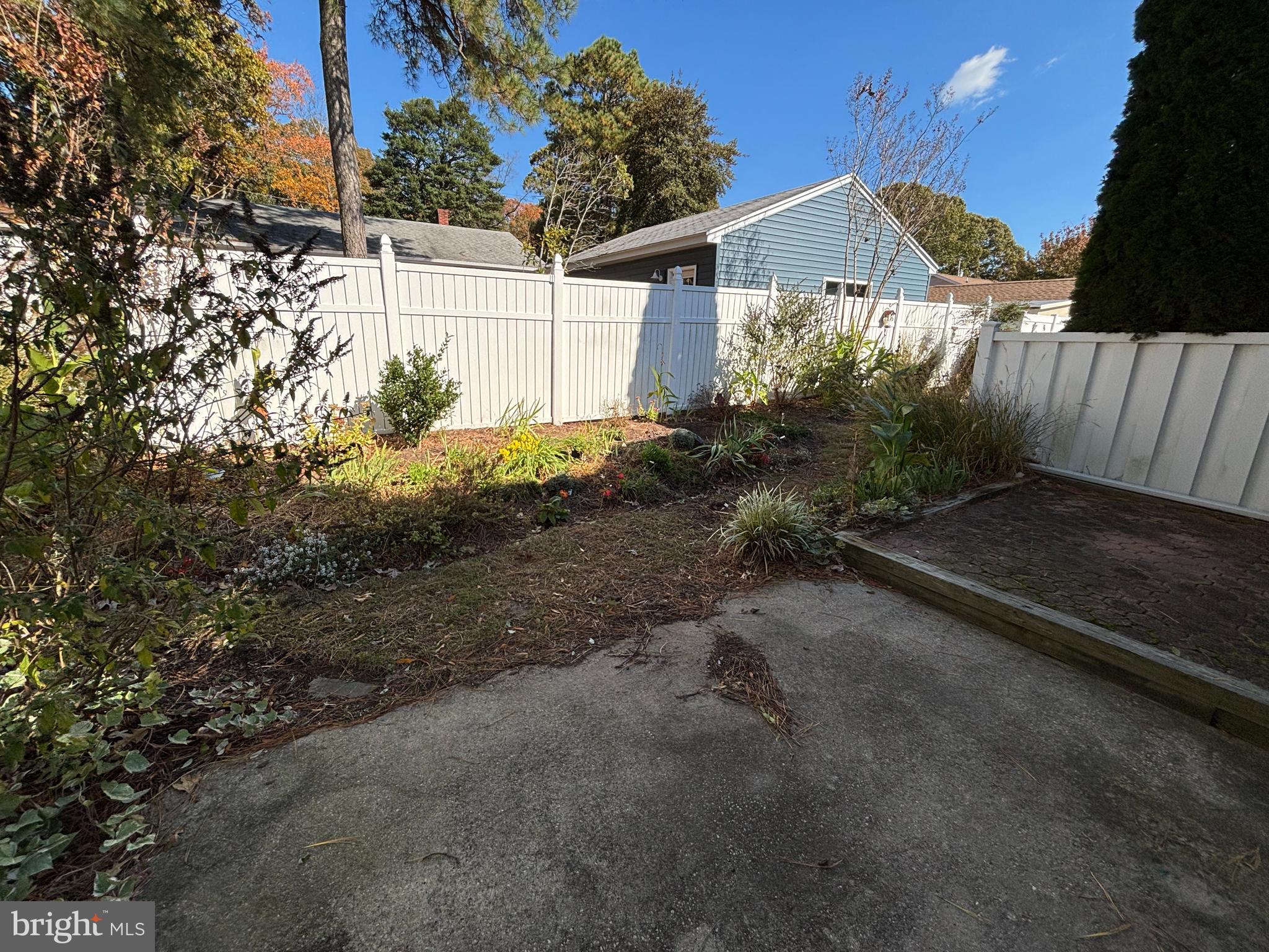 SEABRIGHT VILLAGE - Residential