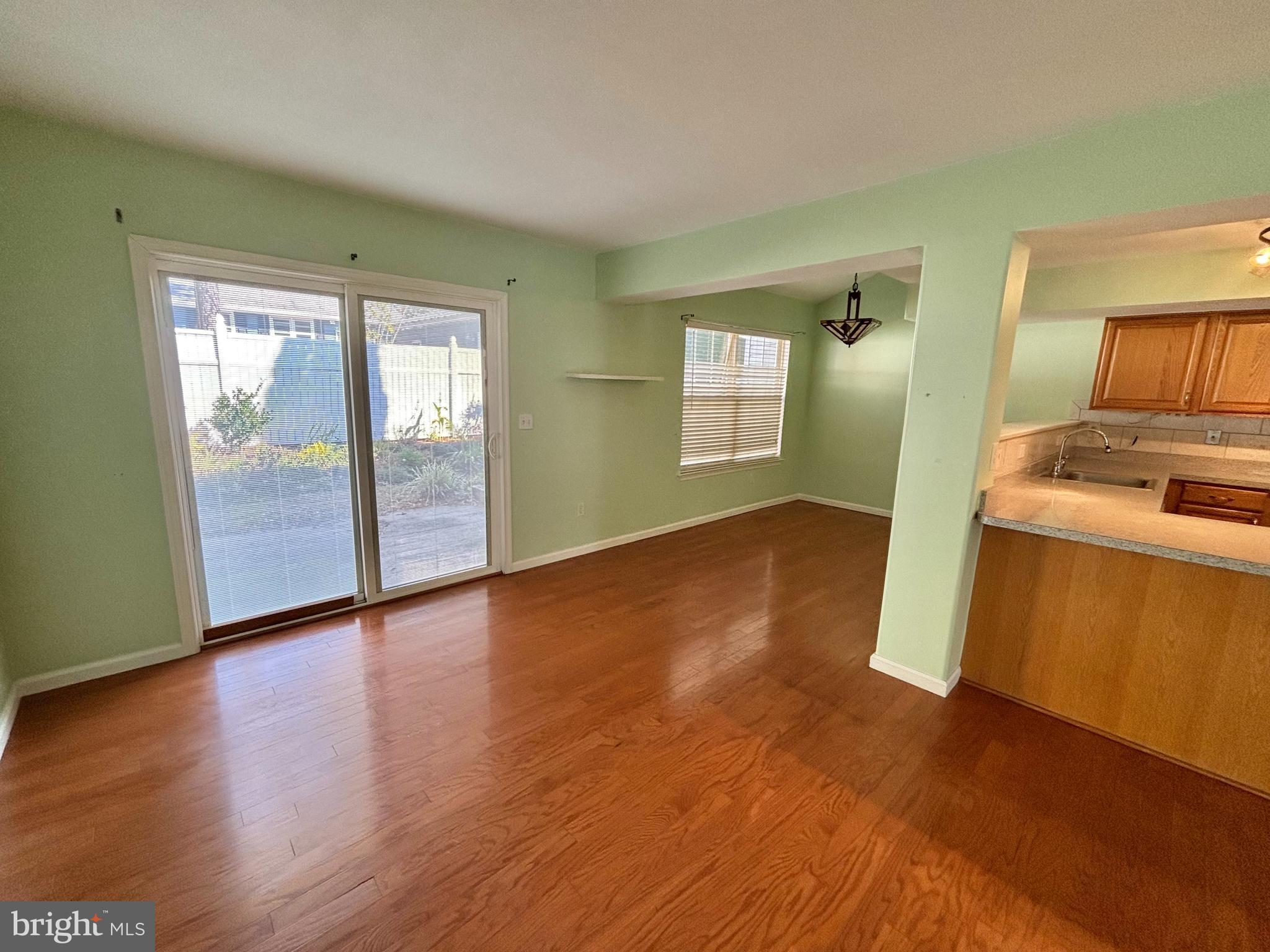 SEABRIGHT VILLAGE - Residential