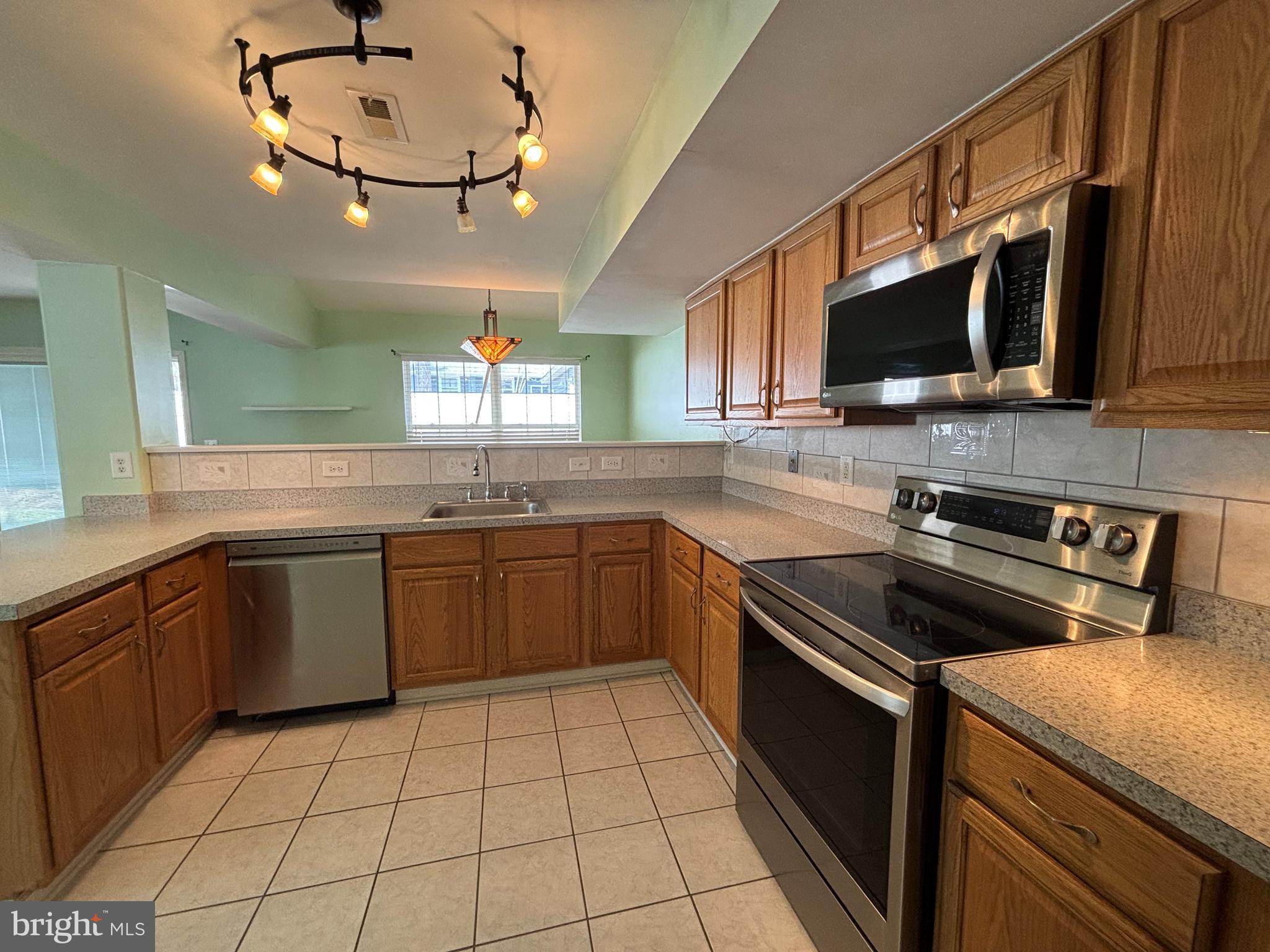 SEABRIGHT VILLAGE - Residential