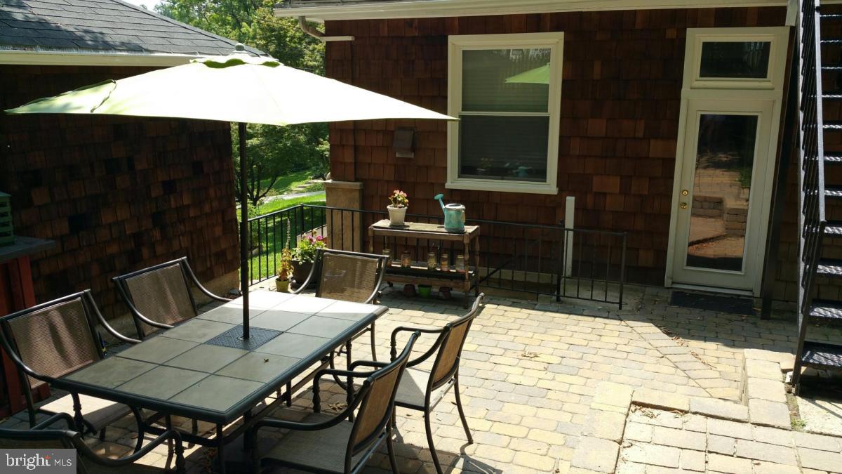 ROLAND PARK - Residential Lease