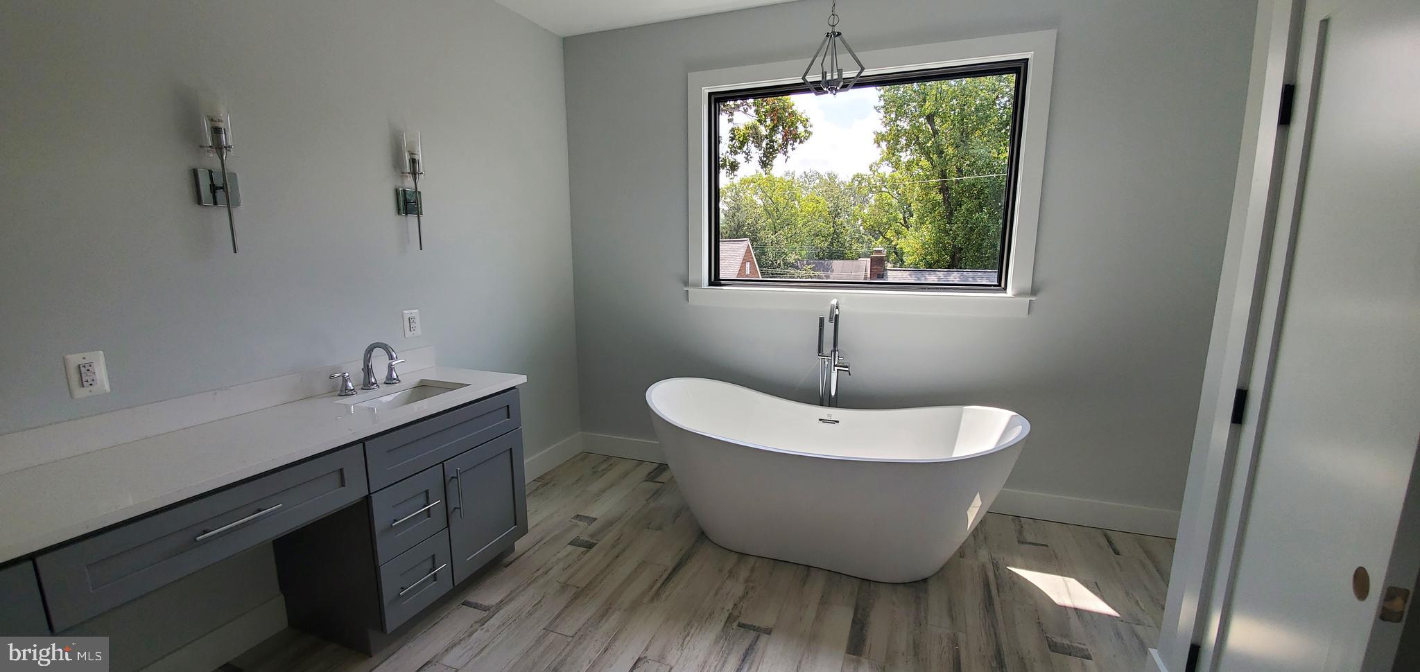 WAYCROFT WOODLAWN - Residential