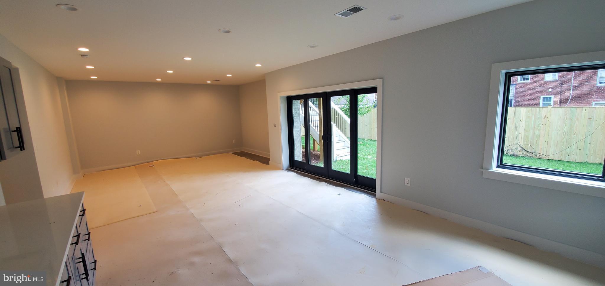 WAYCROFT WOODLAWN - Residential