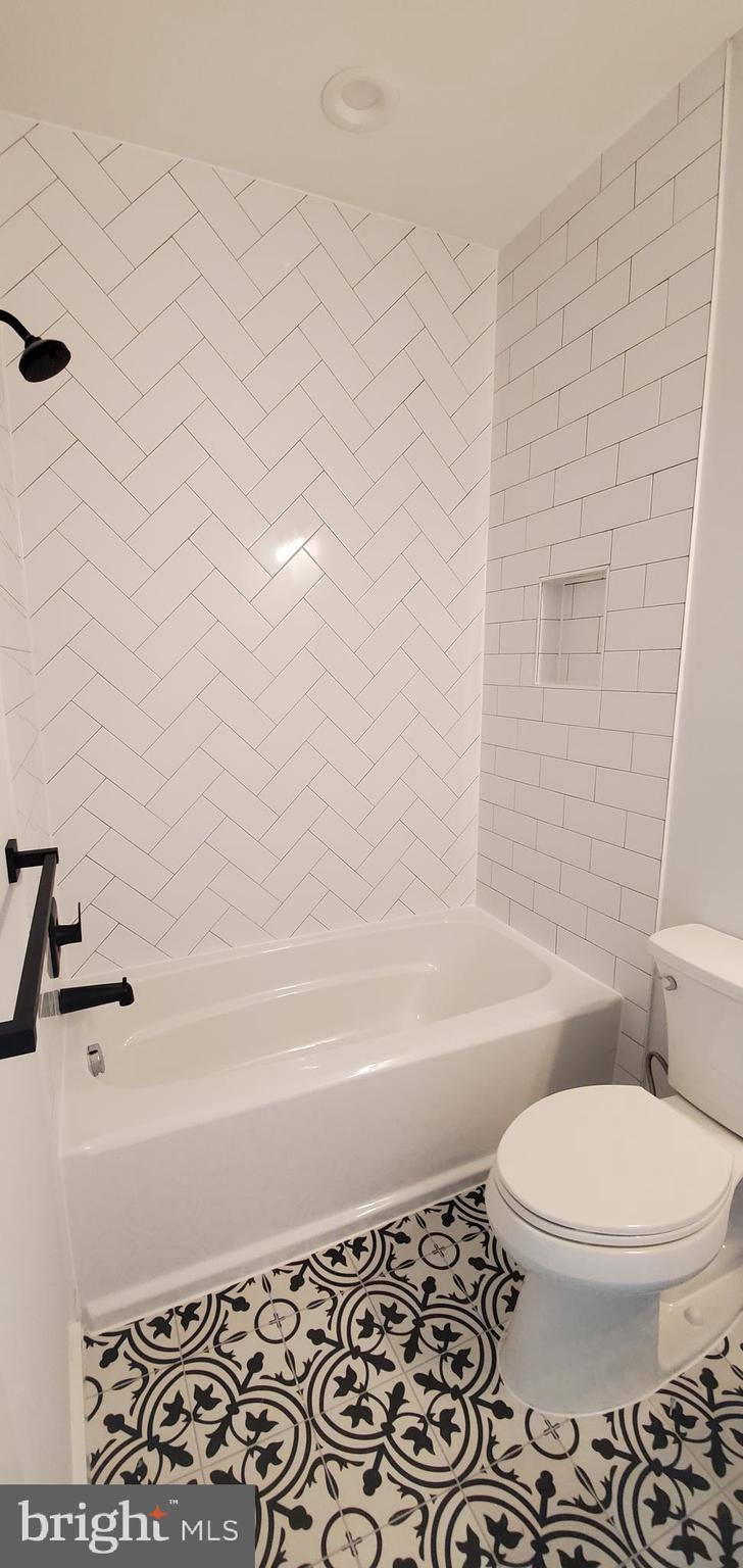 WAYCROFT WOODLAWN - Residential