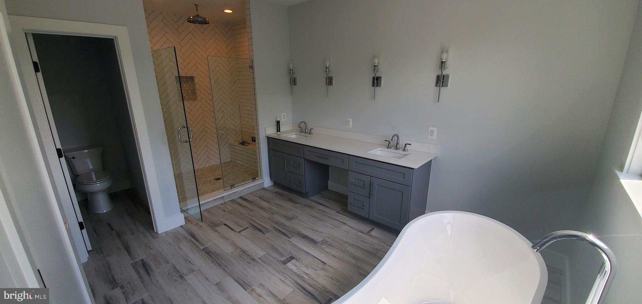 WAYCROFT WOODLAWN - Residential