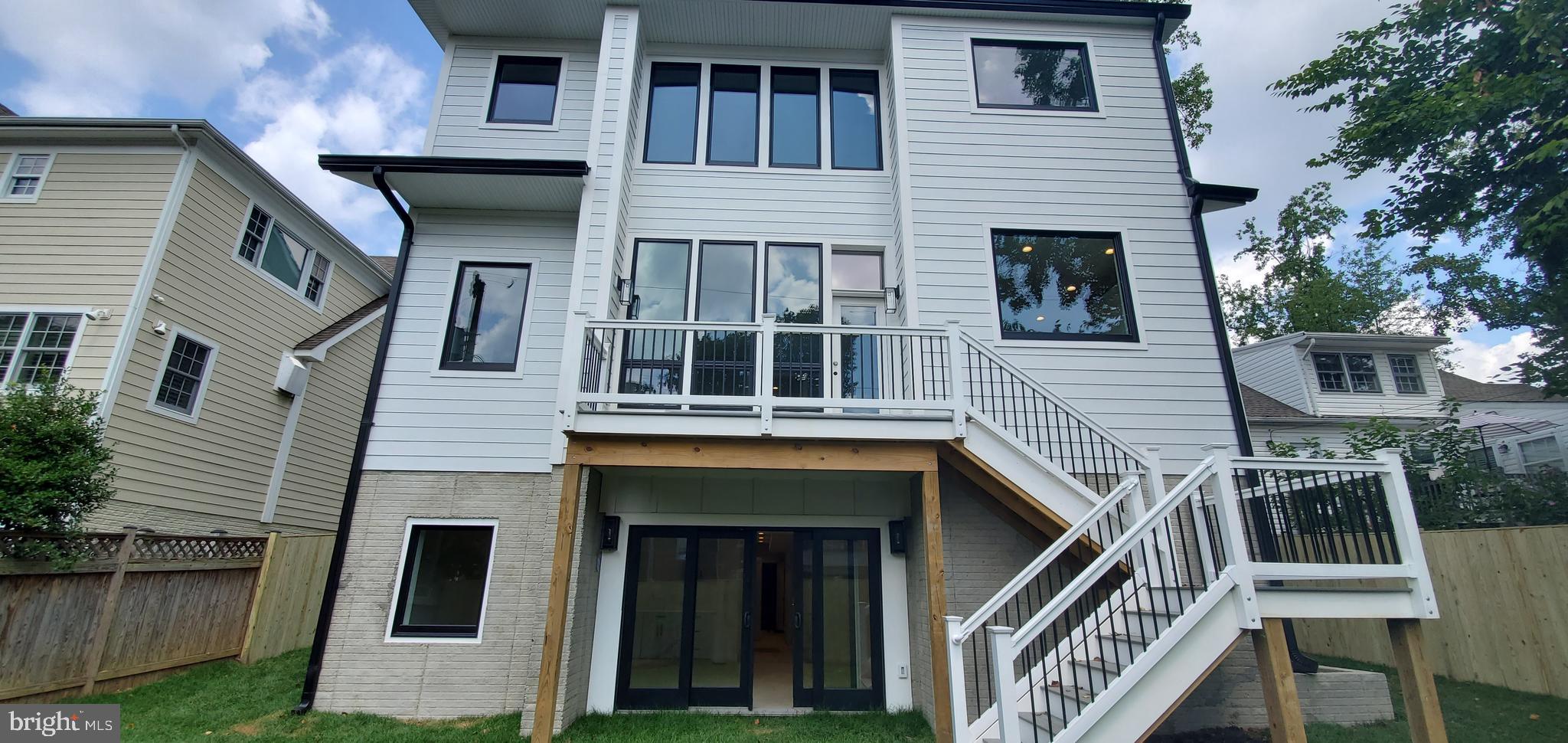 WAYCROFT WOODLAWN - Residential