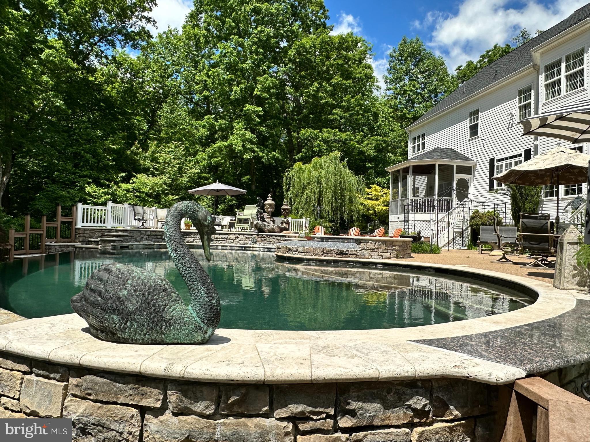 30 WENTWORTH DRIVE