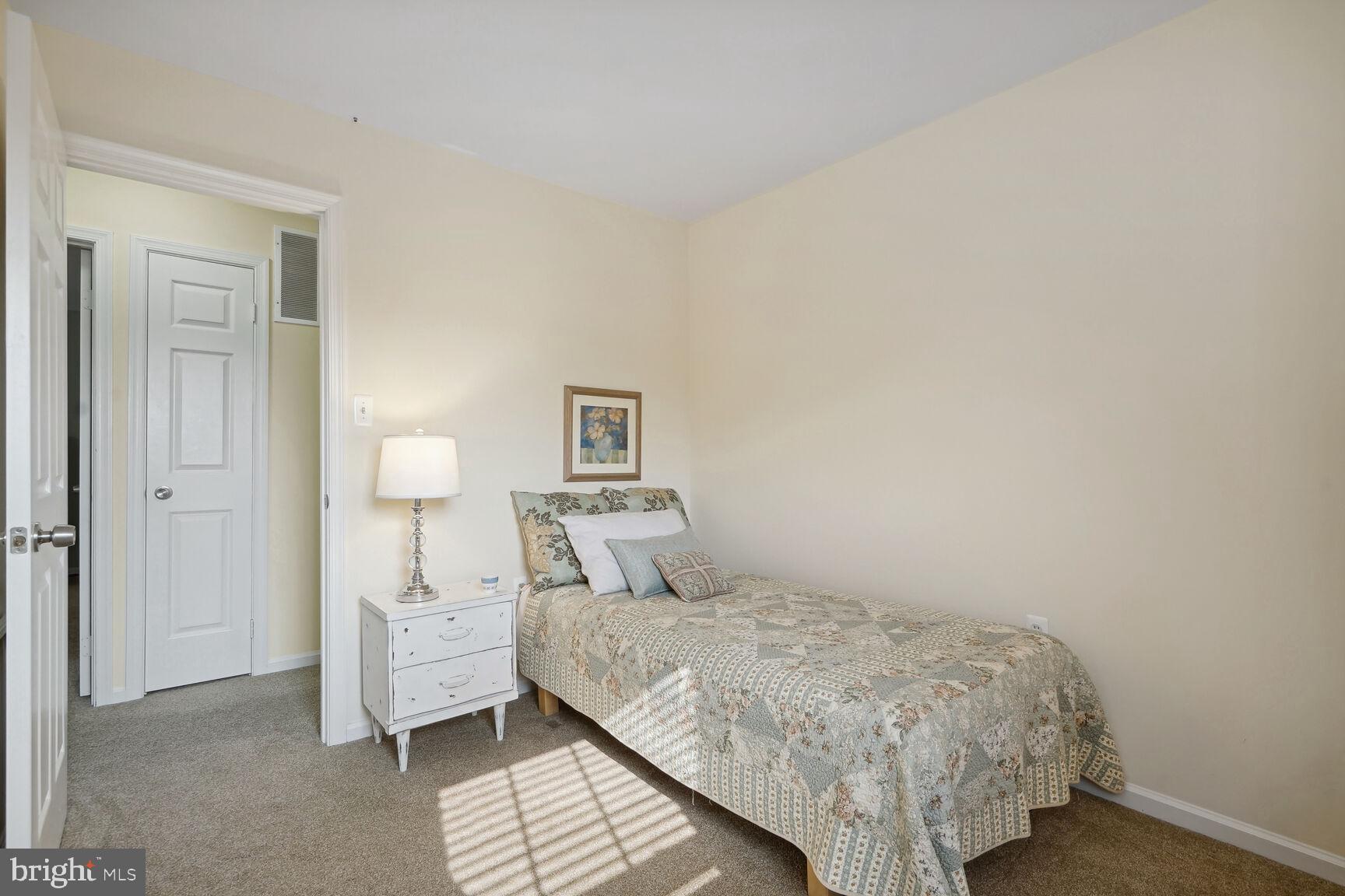 CHANTILLY HIGHLANDS - Residential