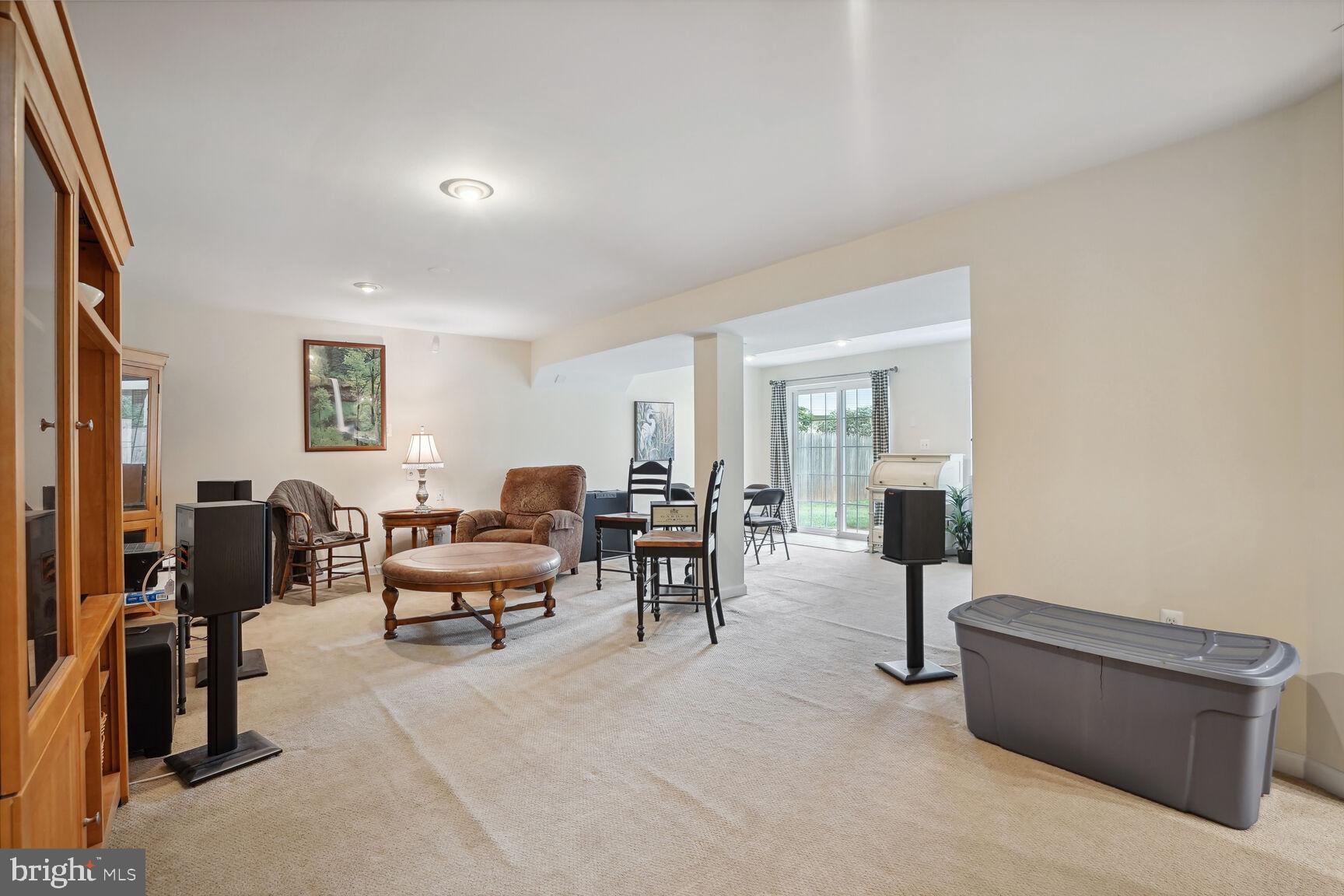 CHANTILLY HIGHLANDS - Residential