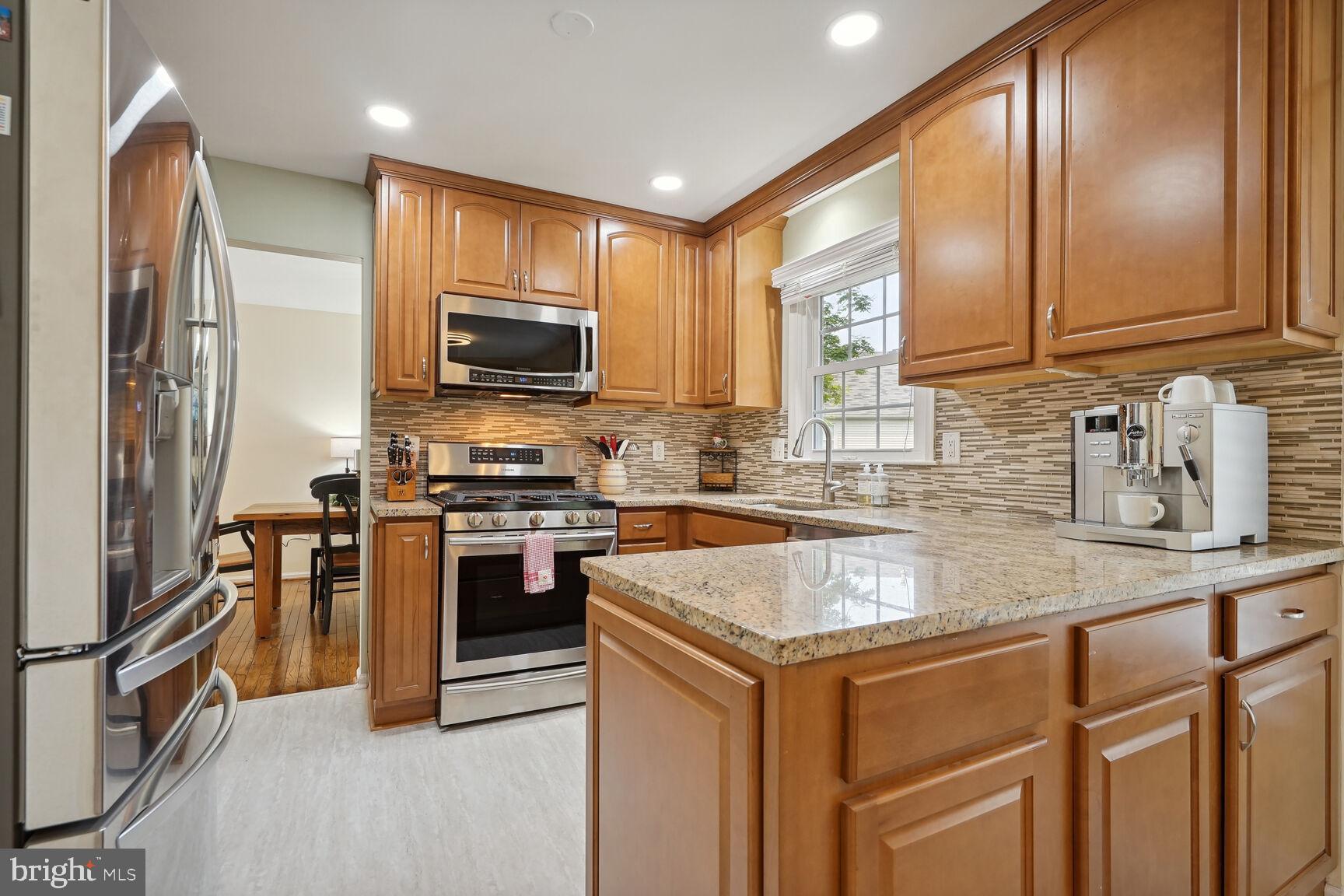 CHANTILLY HIGHLANDS - Residential