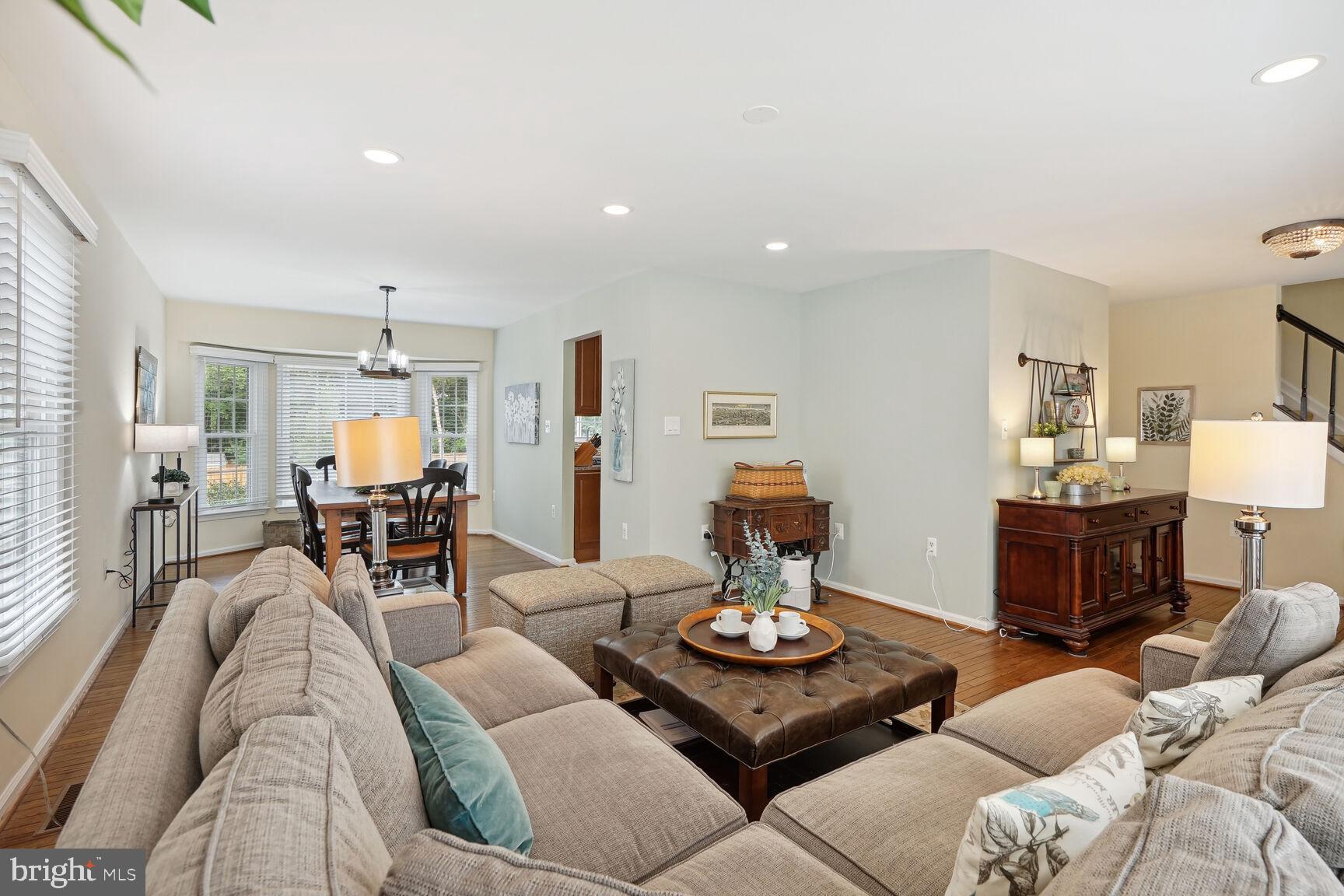 CHANTILLY HIGHLANDS - Residential