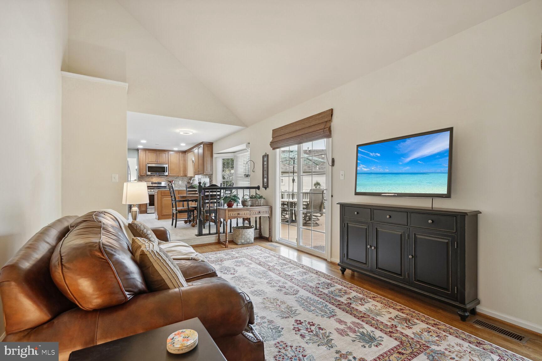 CHANTILLY HIGHLANDS - Residential