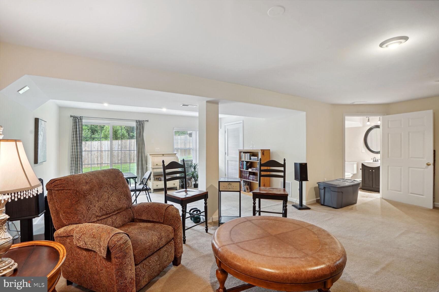 CHANTILLY HIGHLANDS - Residential