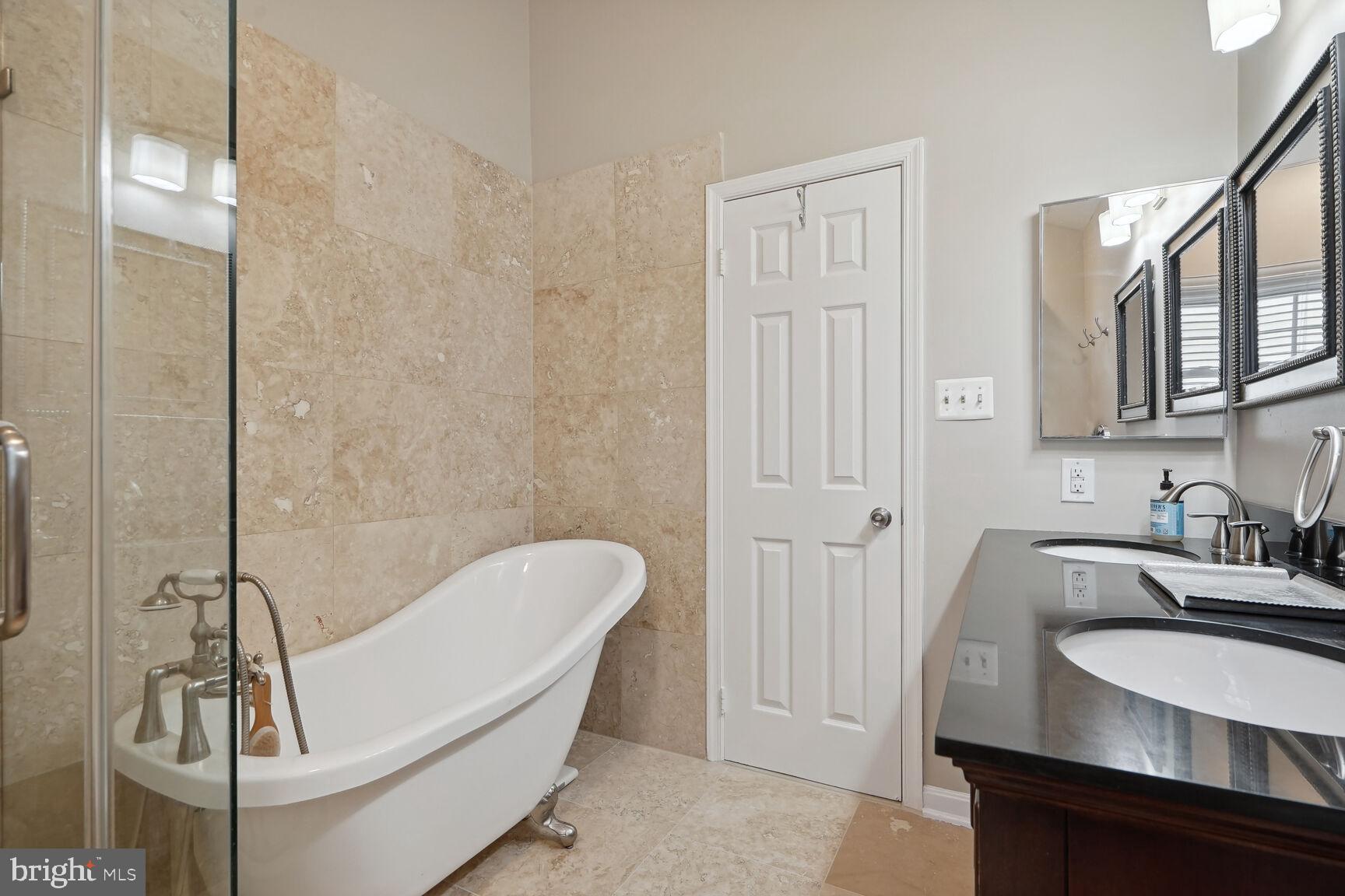 CHANTILLY HIGHLANDS - Residential