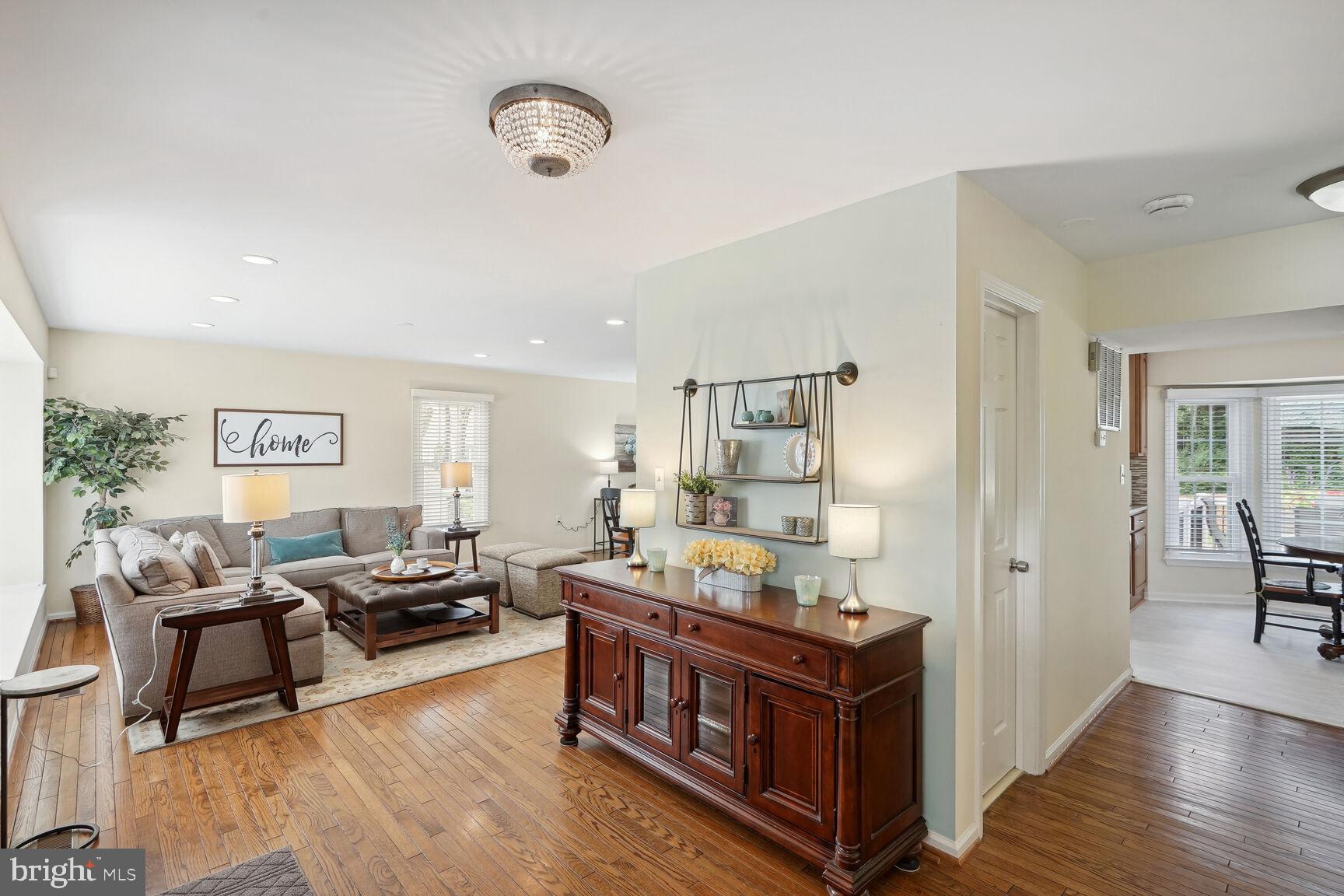 CHANTILLY HIGHLANDS - Residential