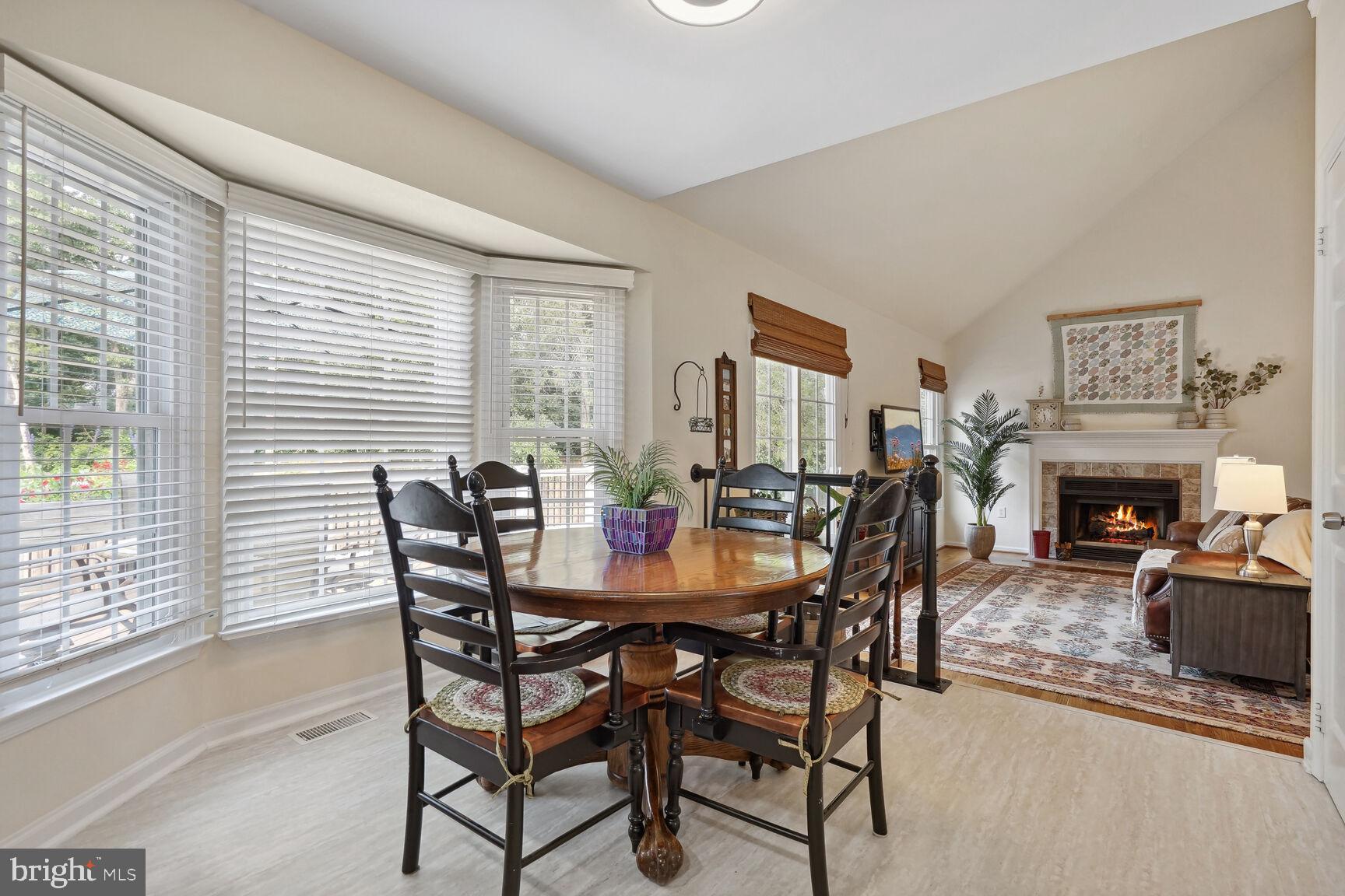 CHANTILLY HIGHLANDS - Residential