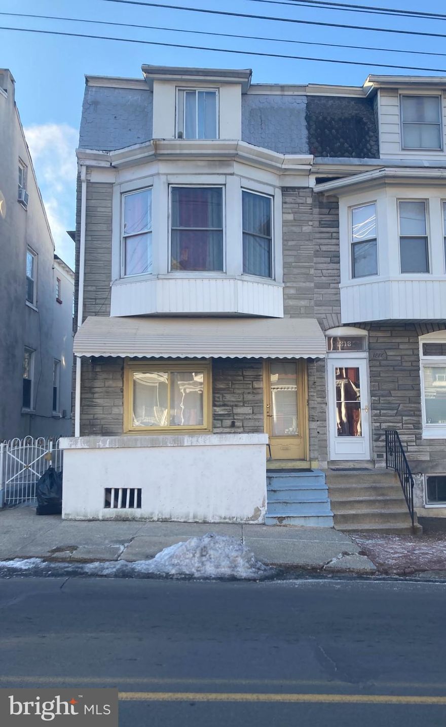 Calling all investors or home buyers that are looking for ease with their mortgage. This home is a 2 unit that holds 2 bed rooms with a large private backyard on the first floor unit  and 3 bedrooms on the 2 floor unit. This home would be perfect for someone who is looking to live on one floor and allow the 2nd unit to pay your mortgage. 
This home has been updated with a newer roof, hot water heater and converted to gas. All completed within the last 3-4years. 
This home also offers new laminate flooring throughout the home. Only thing that is needed are keys for this property! 
If your looking for more space this home can easily be converted back into a single family home. 
Schedule your private showings today!