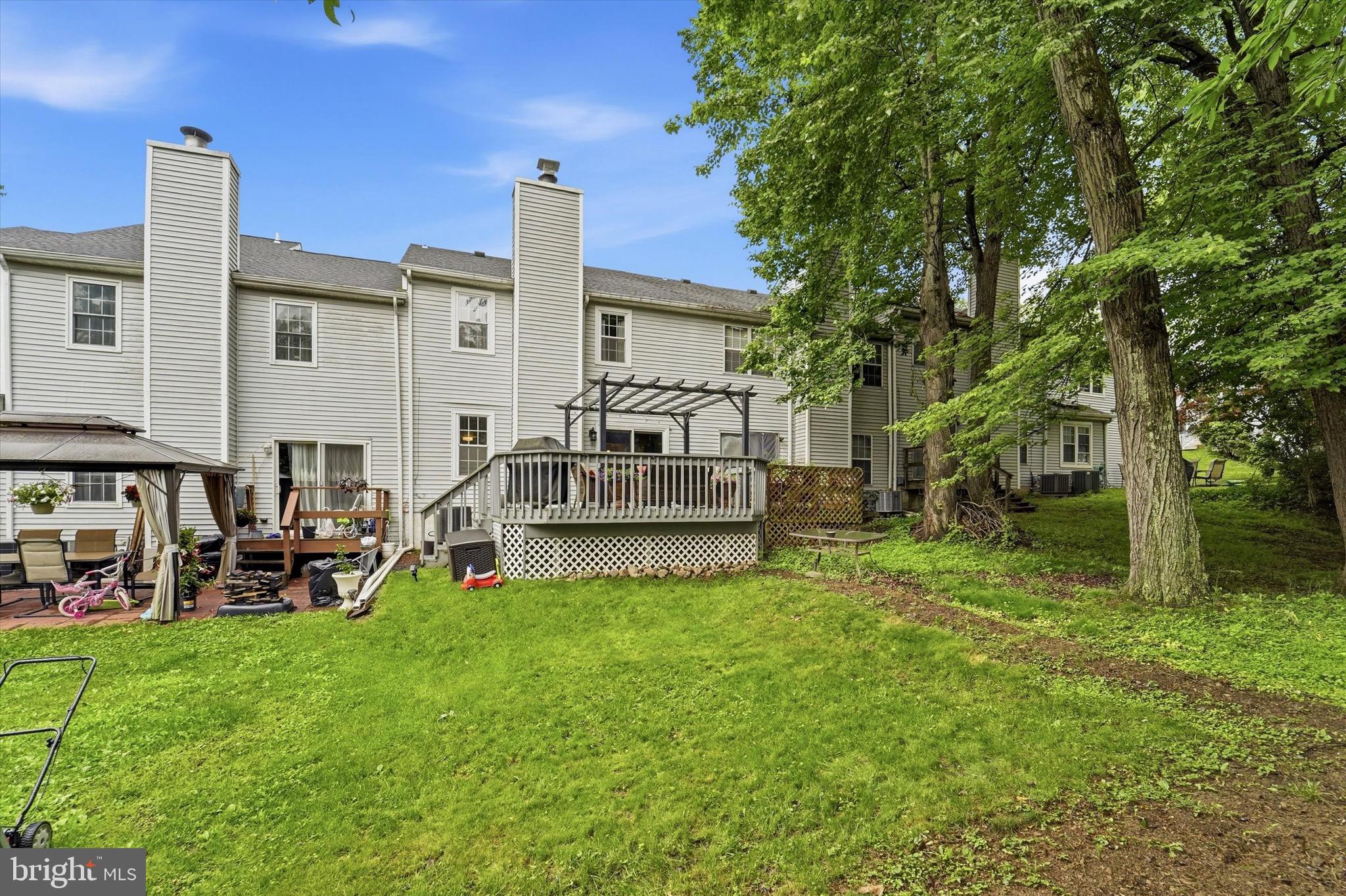 WOODLYN CROSSING - Residential