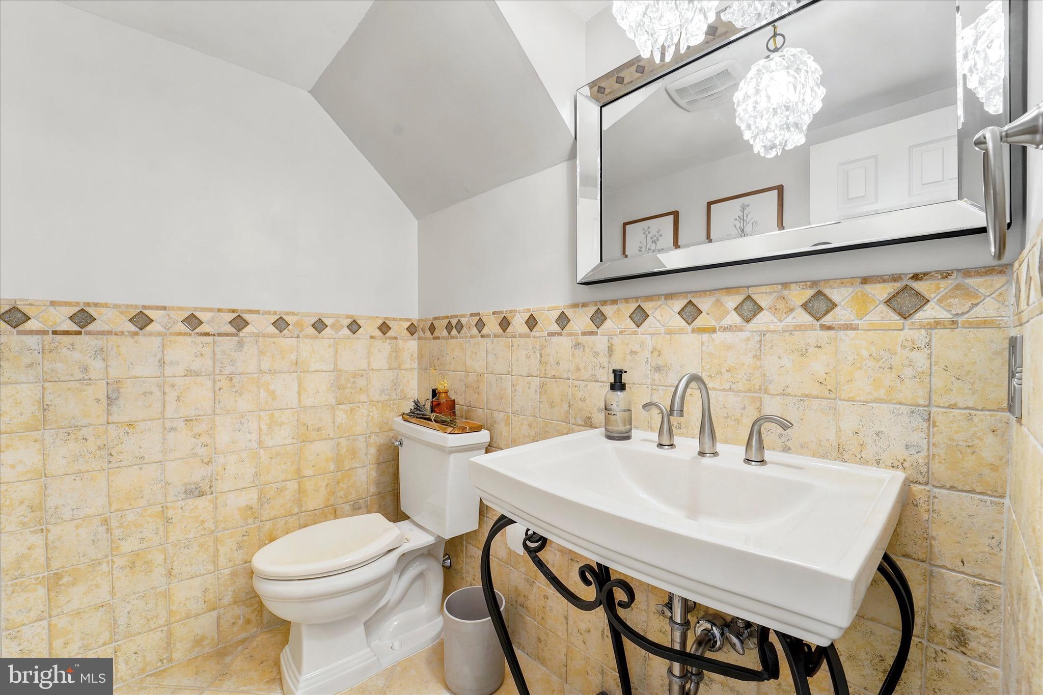 WOODLYN CROSSING - Residential