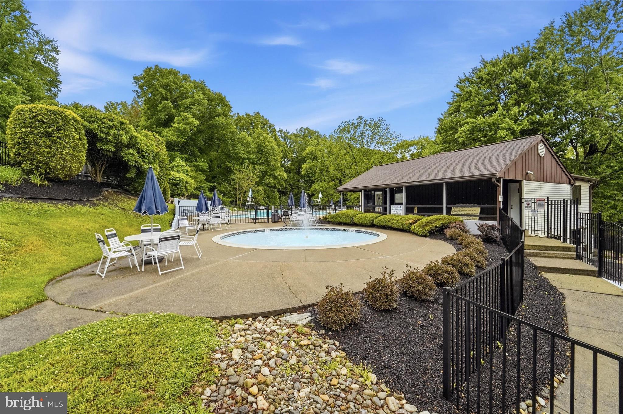 WOODLYN CROSSING - Residential