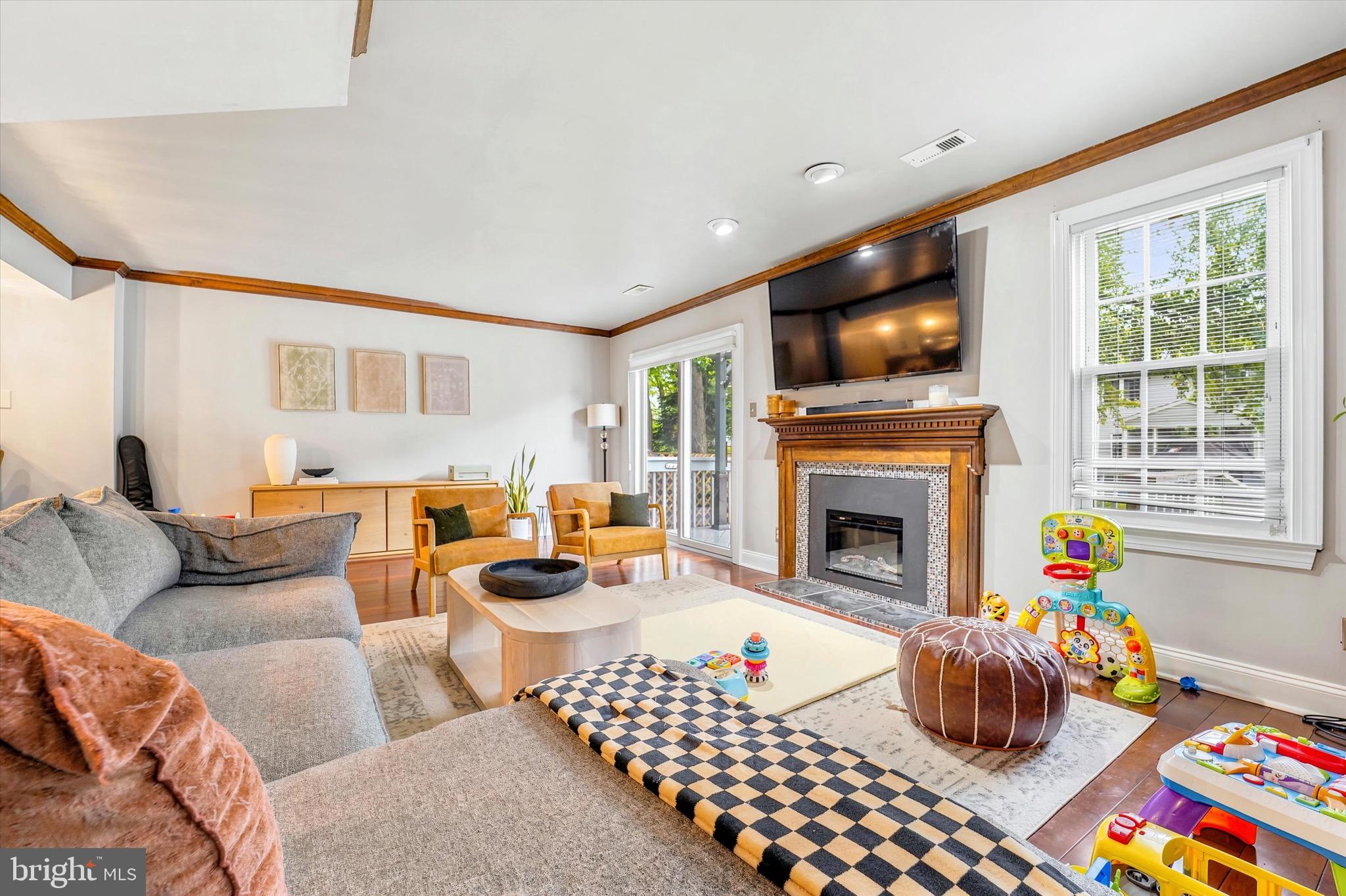 WOODLYN CROSSING - Residential