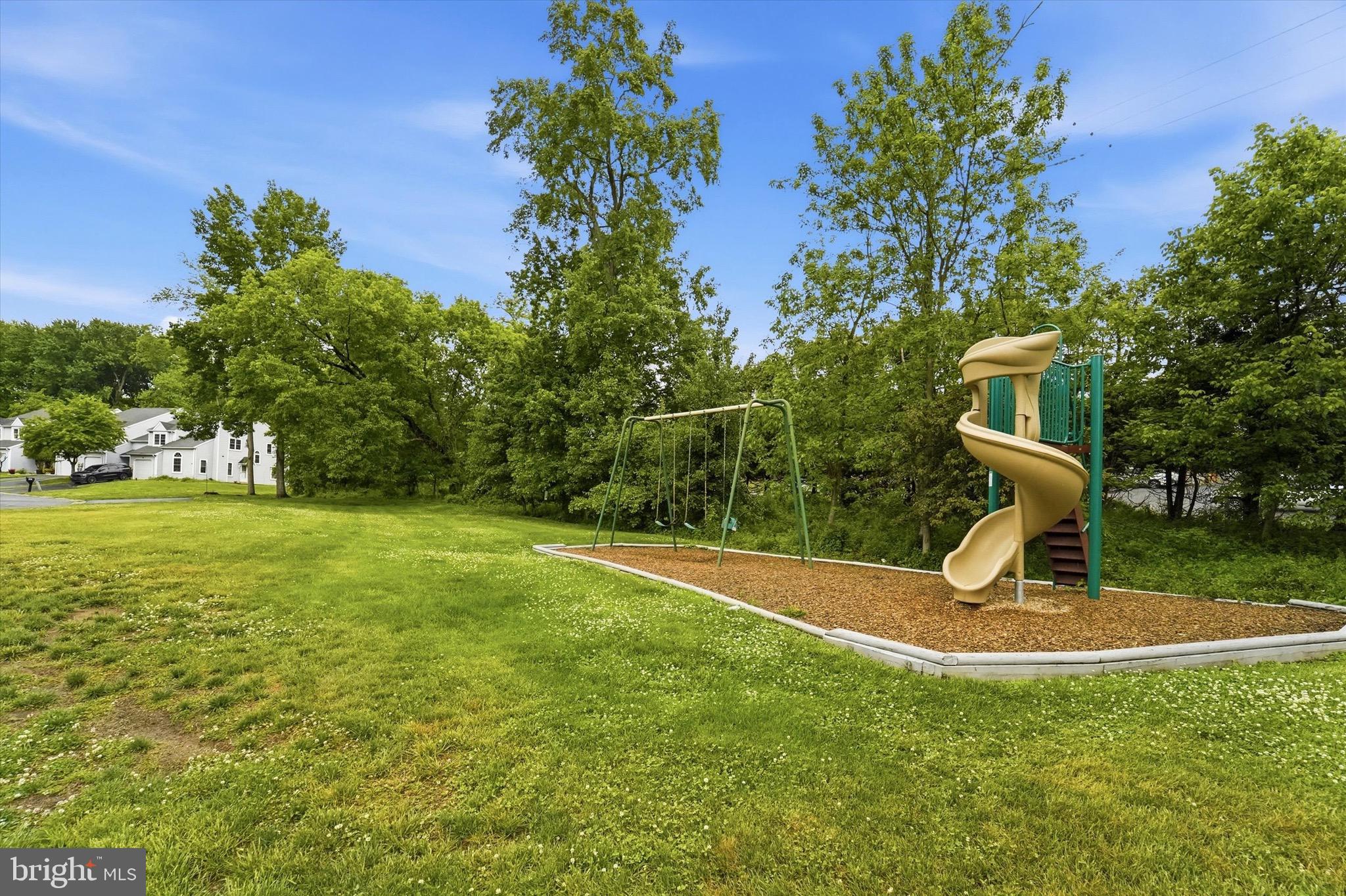 WOODLYN CROSSING - Residential