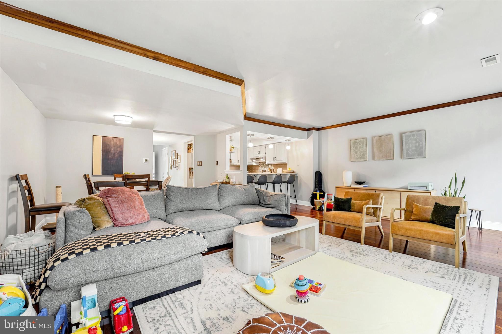 WOODLYN CROSSING - Residential