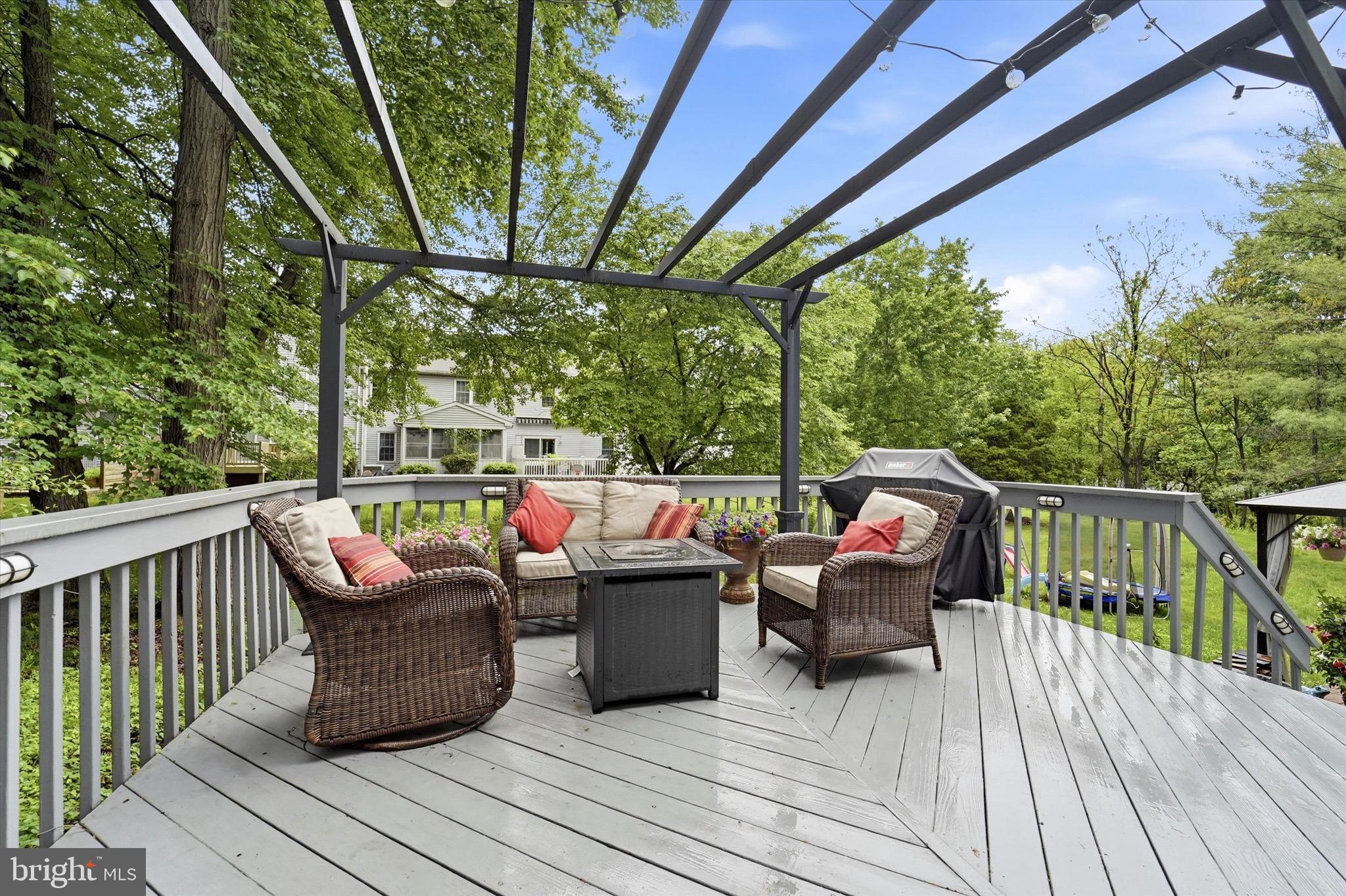 WOODLYN CROSSING - Residential