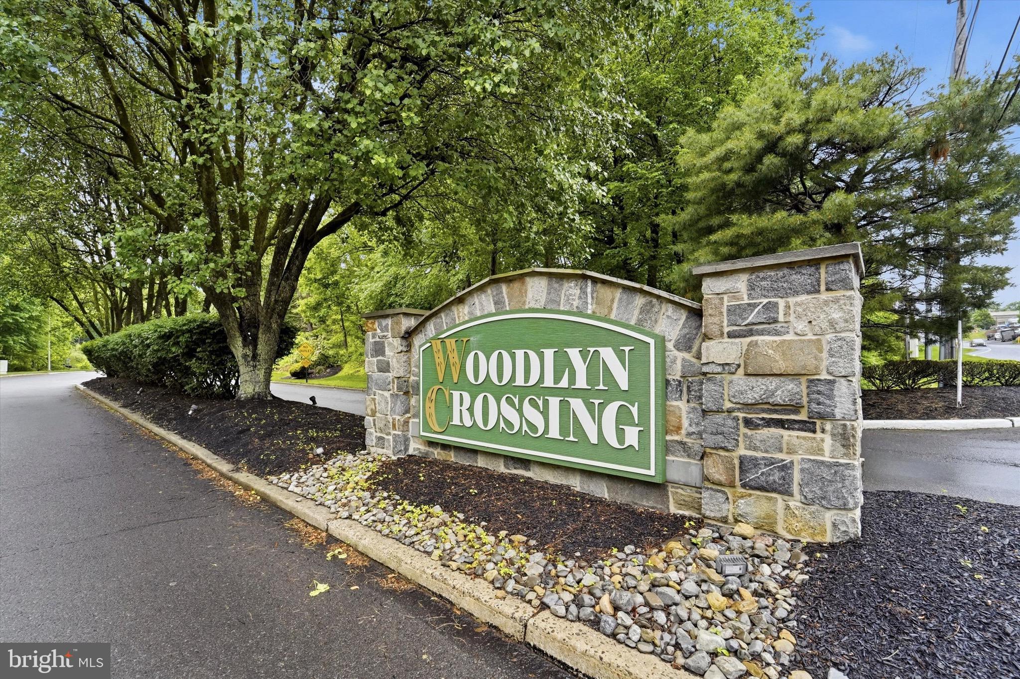 WOODLYN CROSSING - Residential