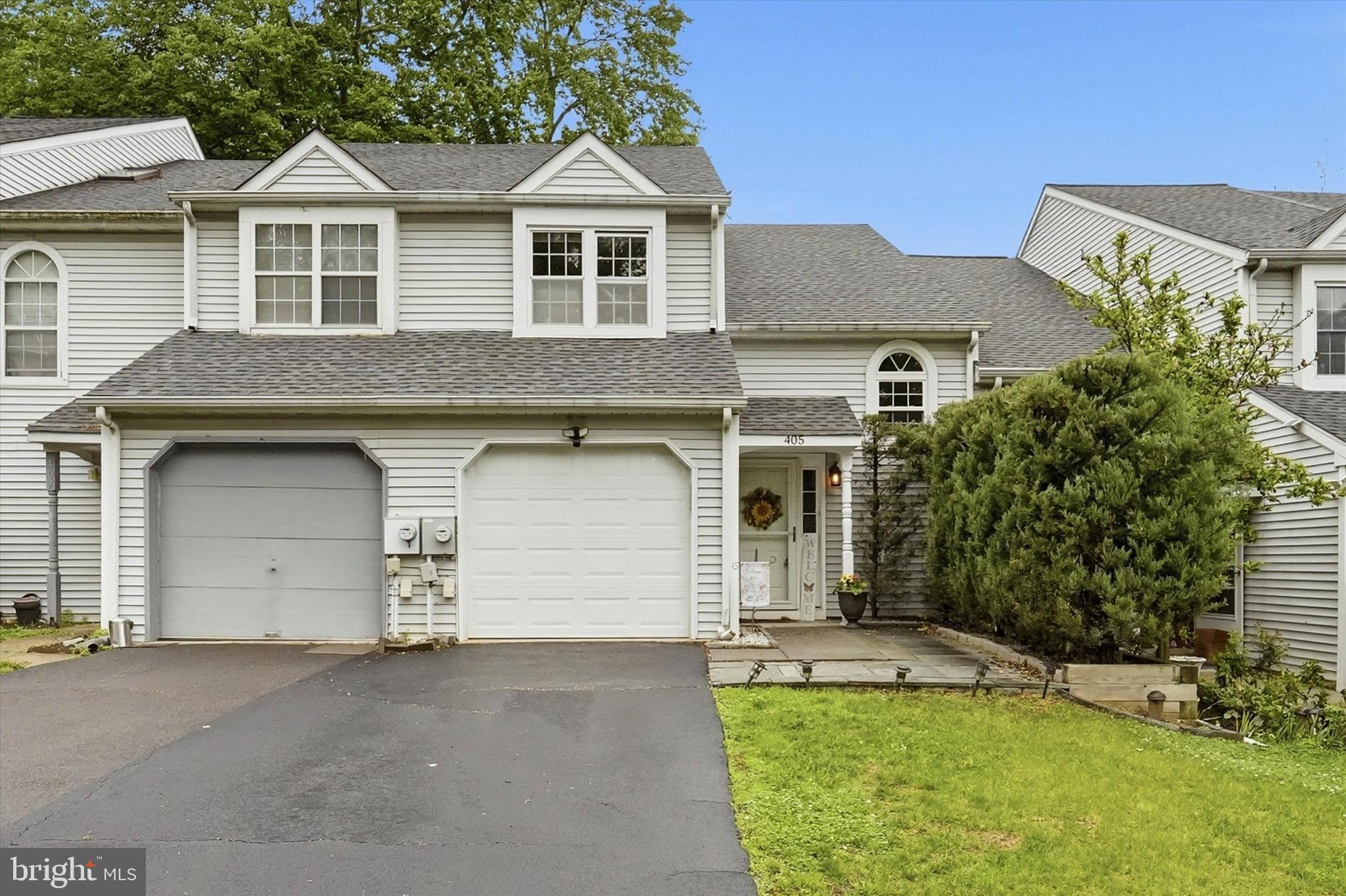 WOODLYN CROSSING - Residential