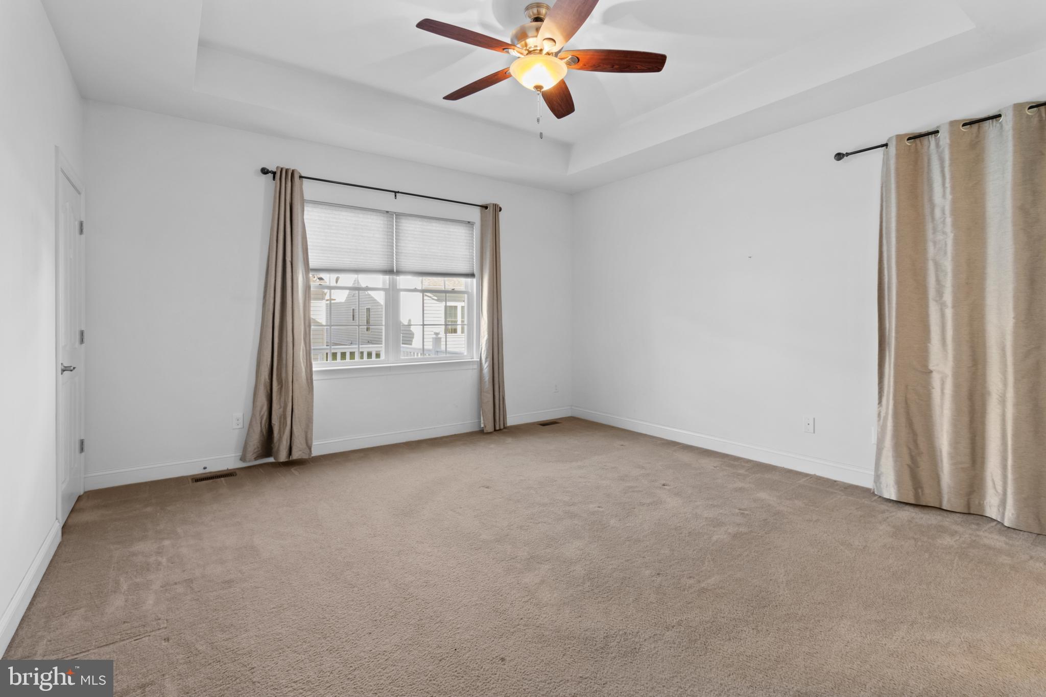 VILLAGE OF EASTRIDGE - Residential