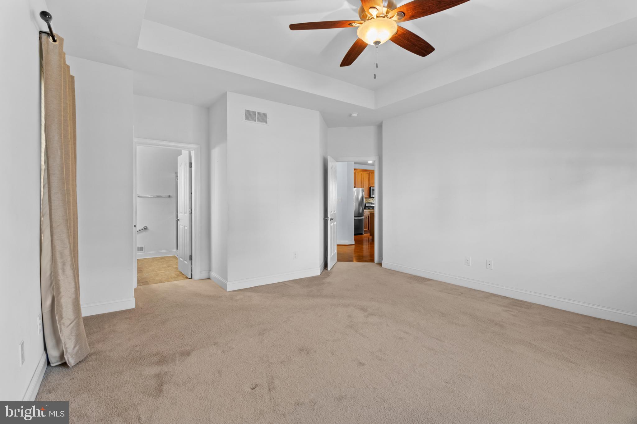 VILLAGE OF EASTRIDGE - Residential