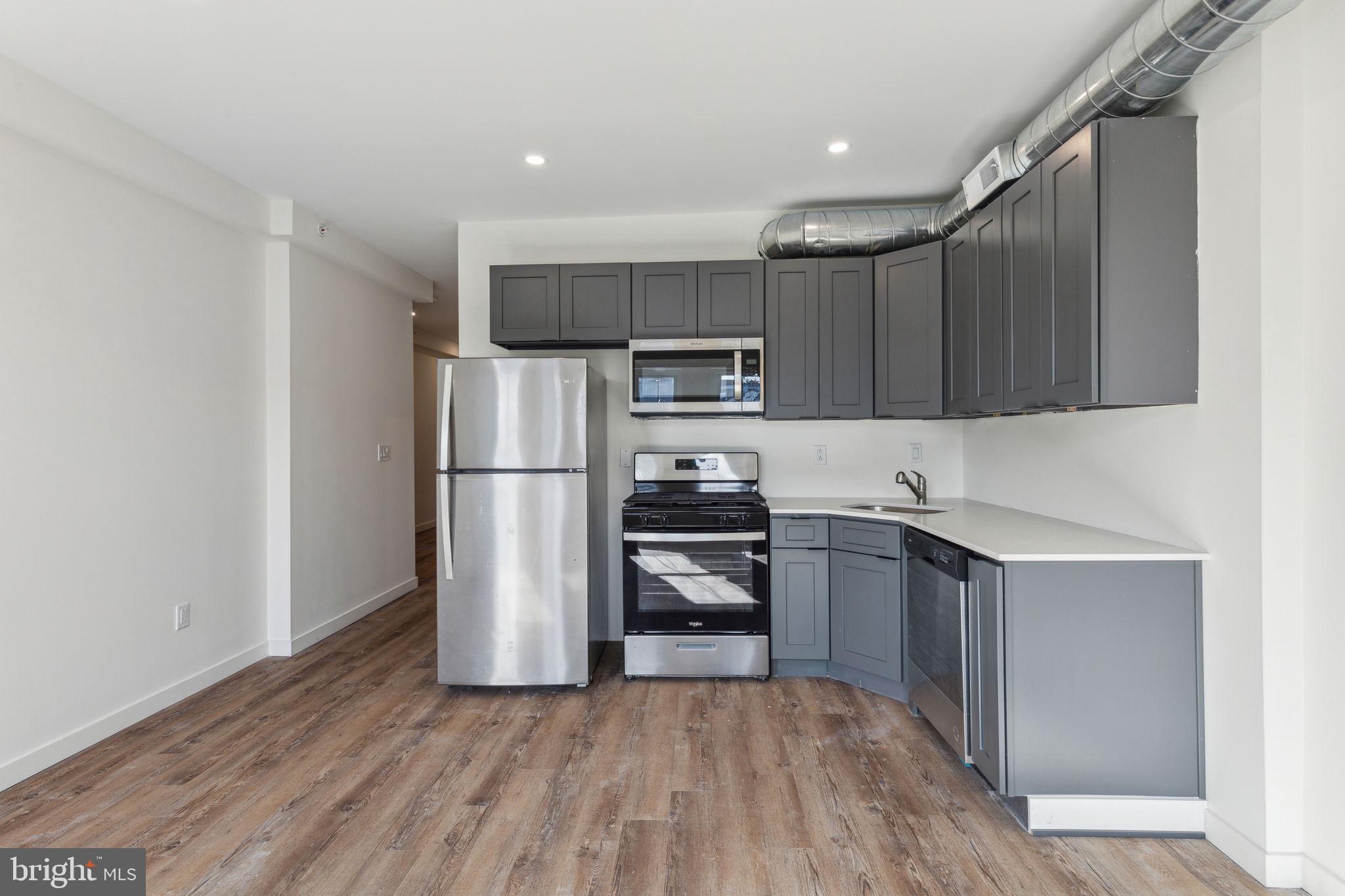 QUEEN VILLAGE - Residential Lease