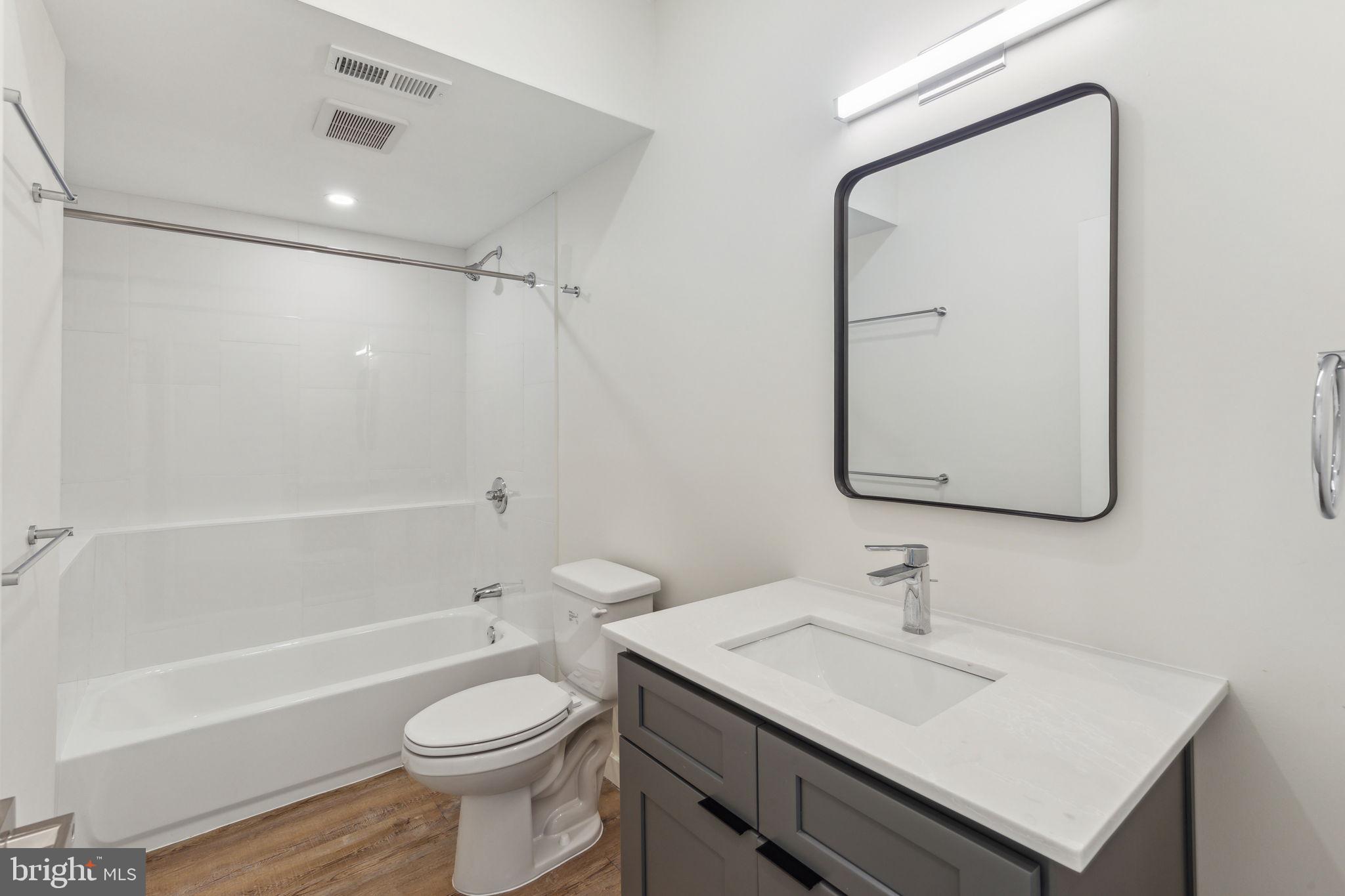 QUEEN VILLAGE - Residential Lease