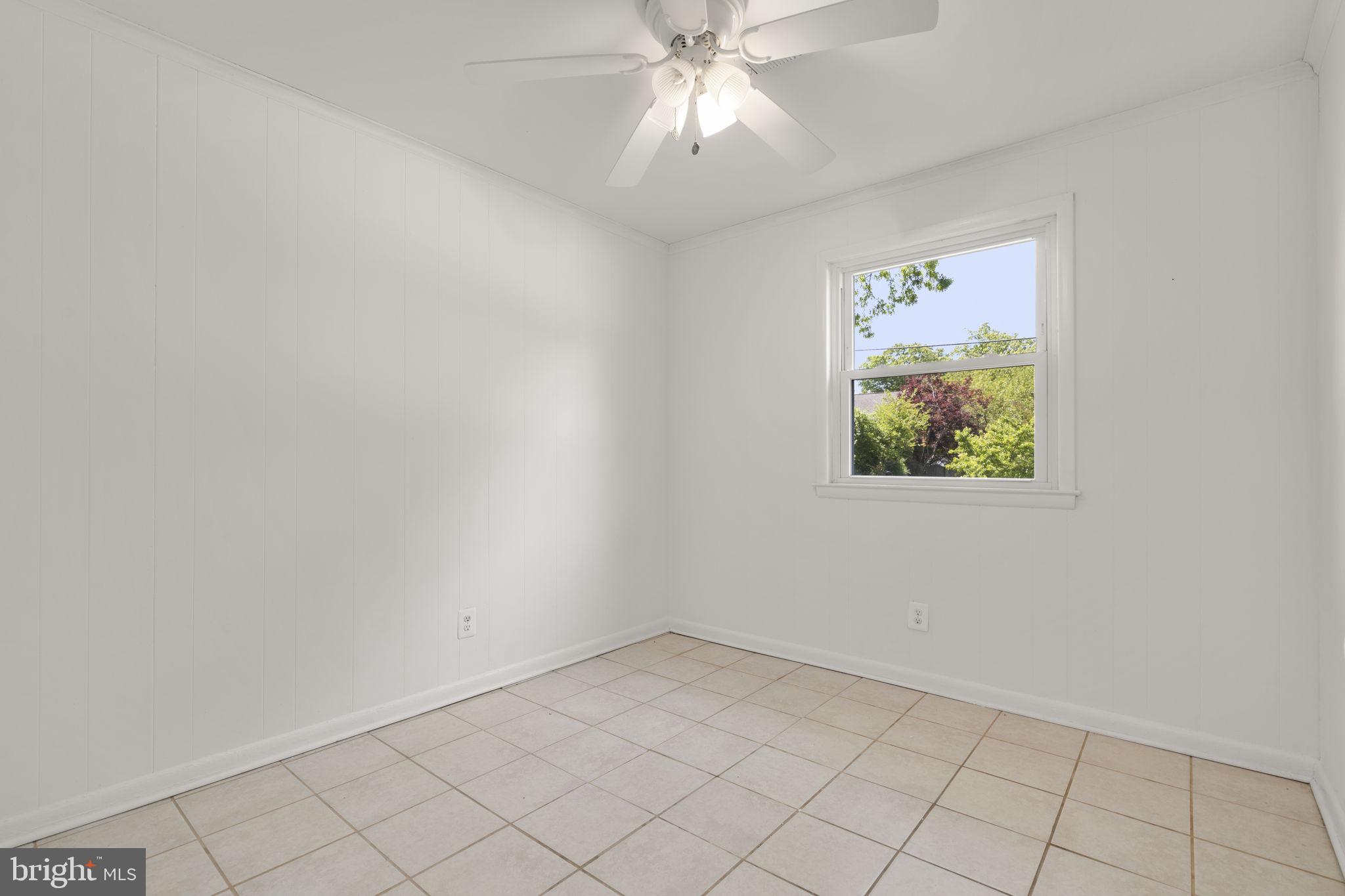 COLLEGE PARK WOODS - Residential