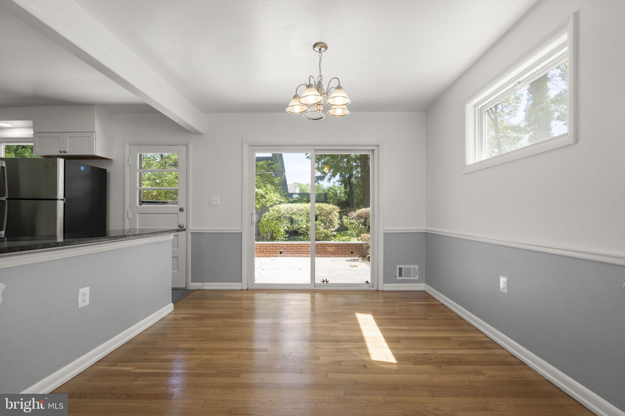 COLLEGE PARK WOODS - Residential