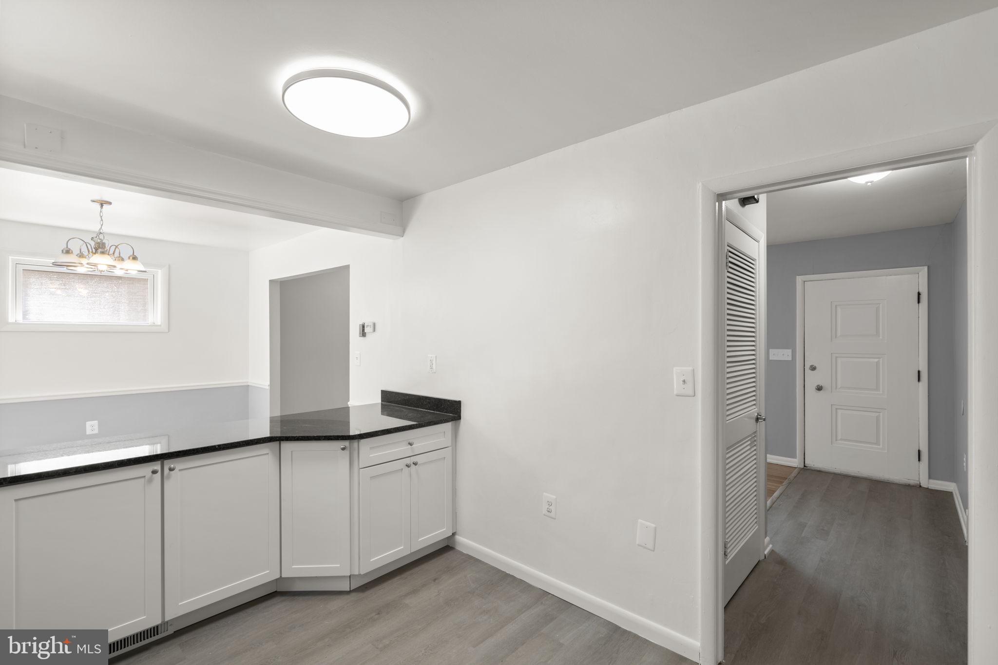 COLLEGE PARK WOODS - Residential