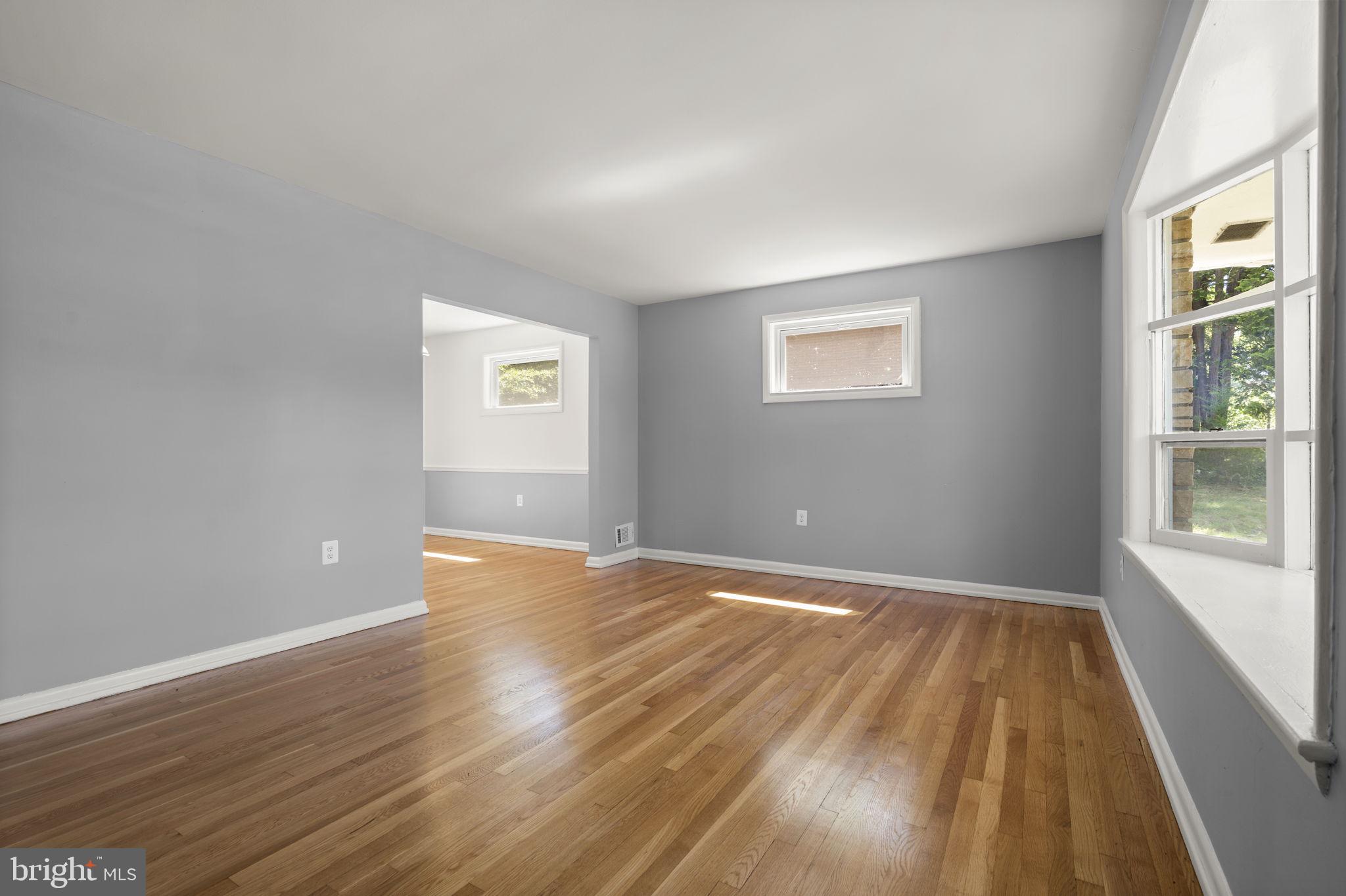COLLEGE PARK WOODS - Residential