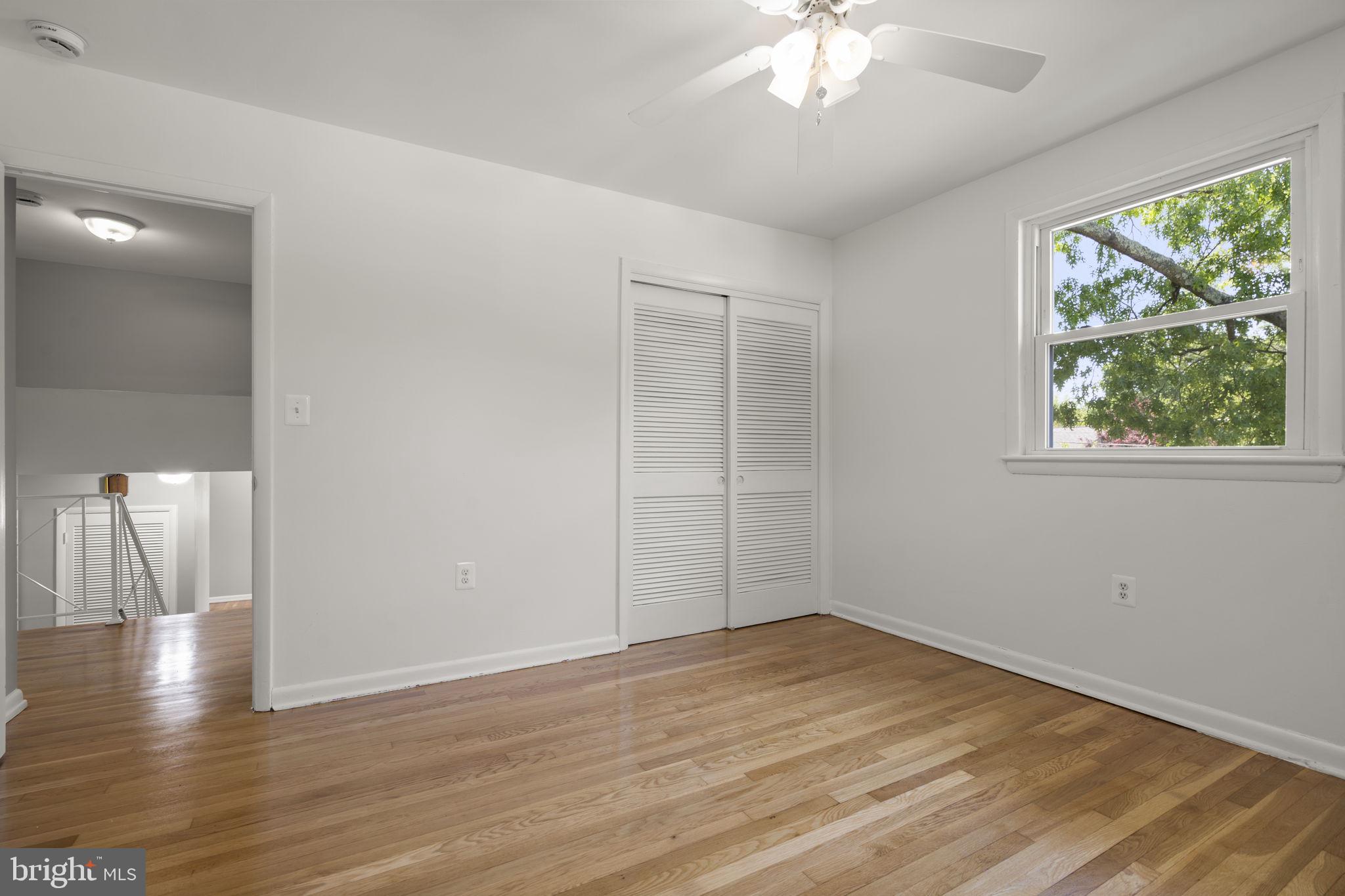 COLLEGE PARK WOODS - Residential