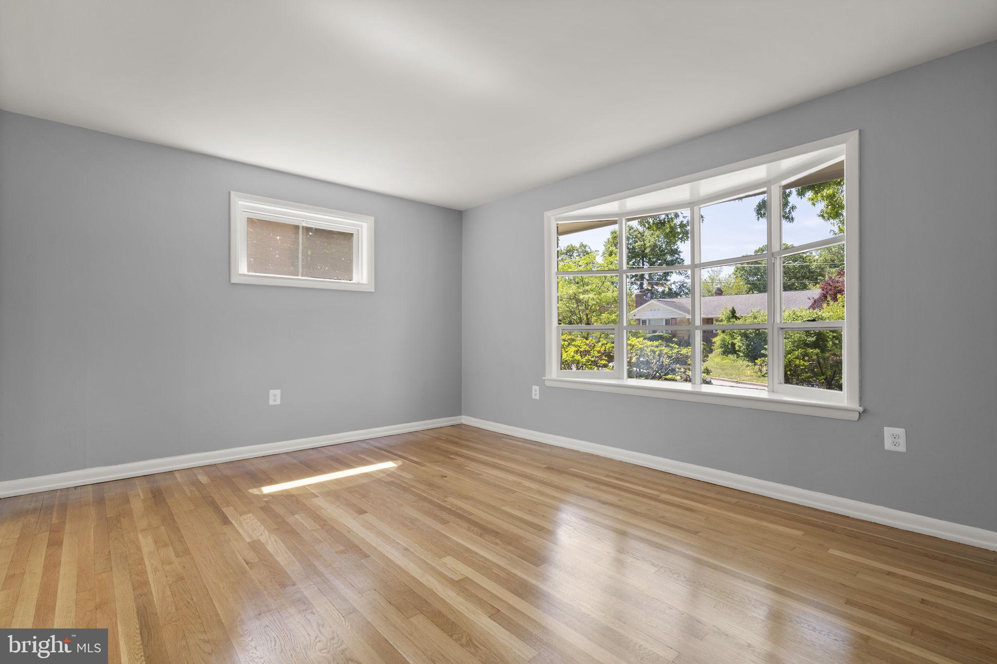 COLLEGE PARK WOODS - Residential