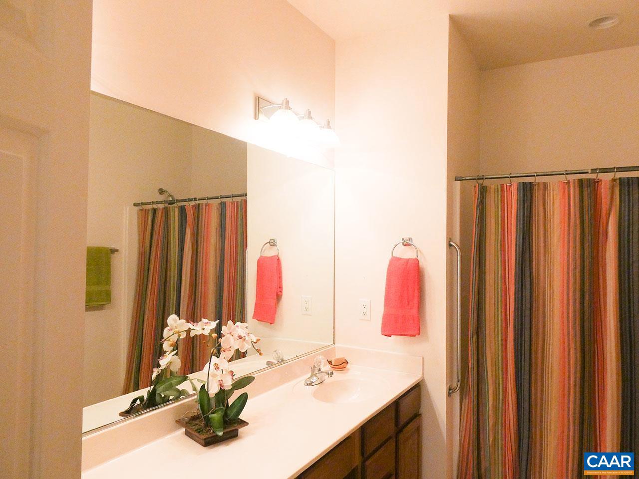 DUNLORA - Residential