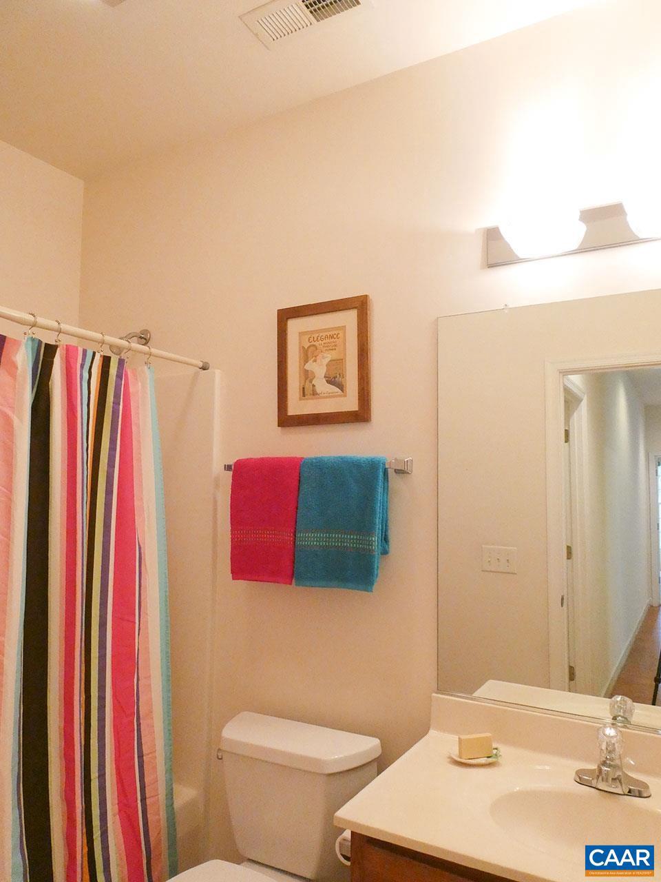 DUNLORA - Residential