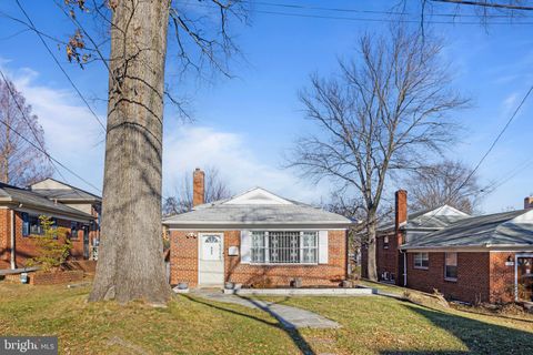 123 WALNUT STREET NW WASHINGTON DC 20012