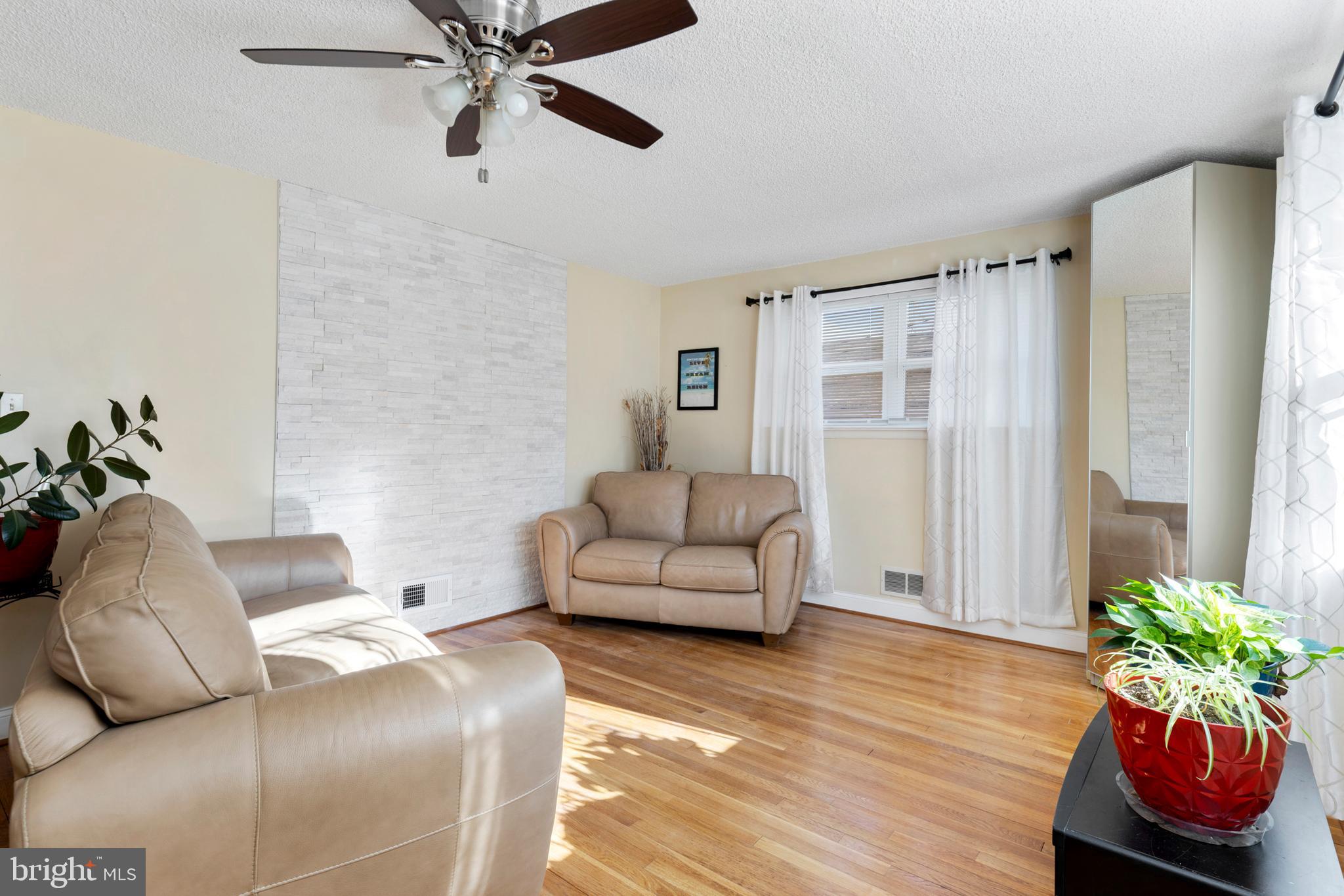 123 WALNUT STREET NW