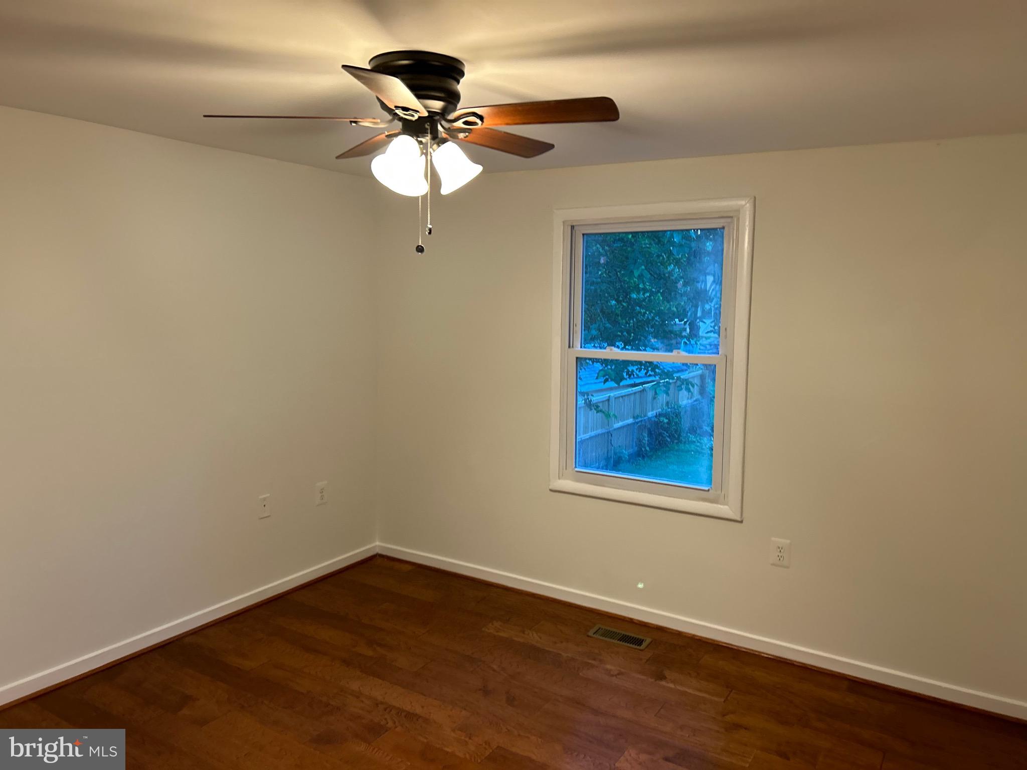 DULLES PARK - Residential