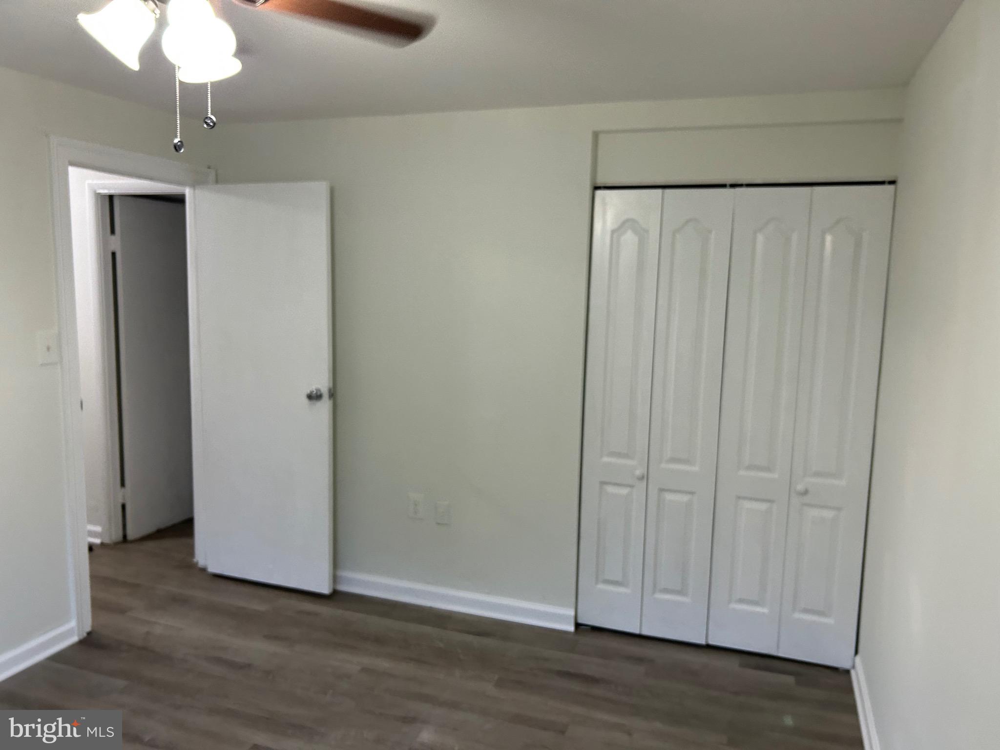 DULLES PARK - Residential