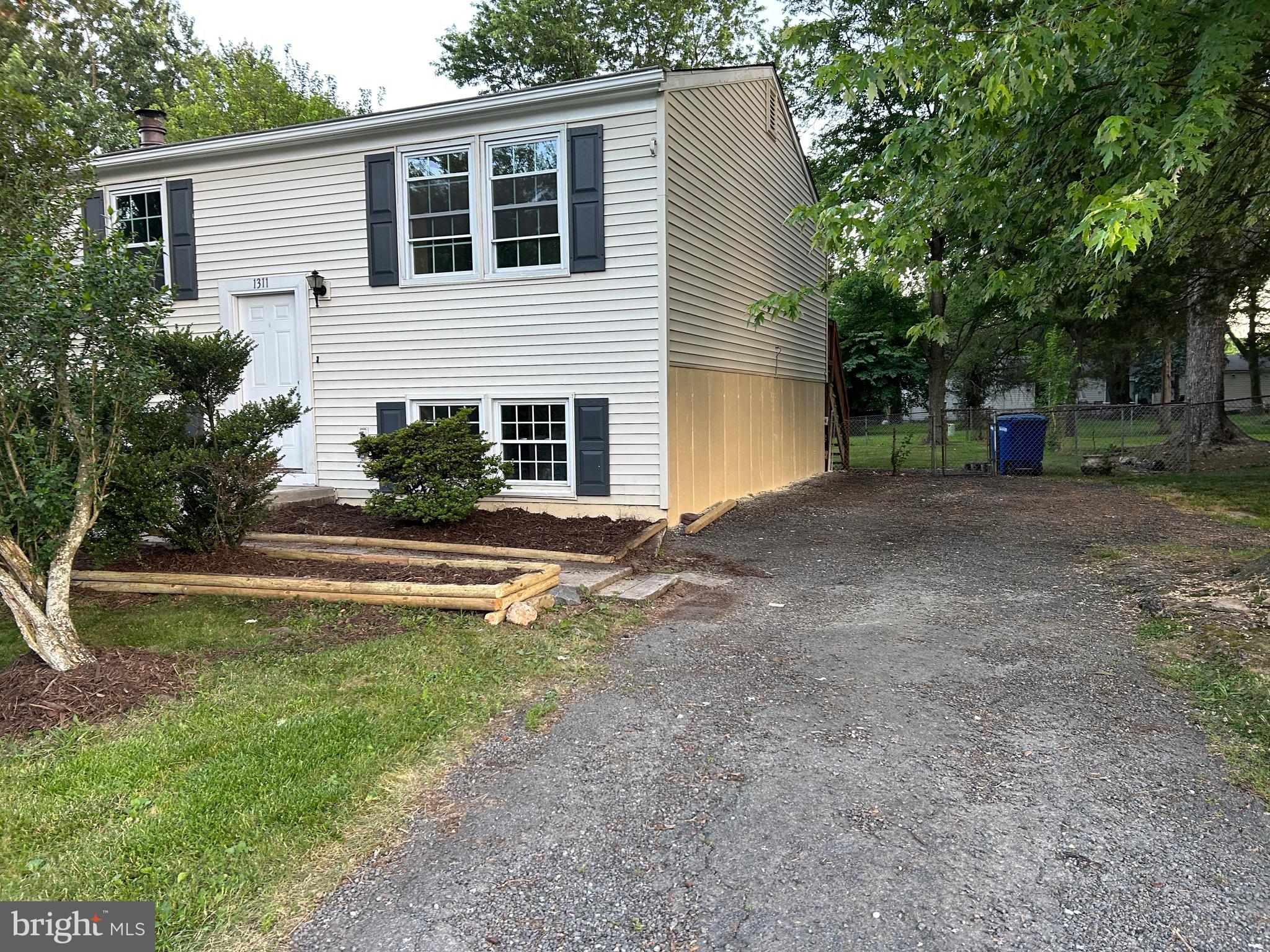 DULLES PARK - Residential