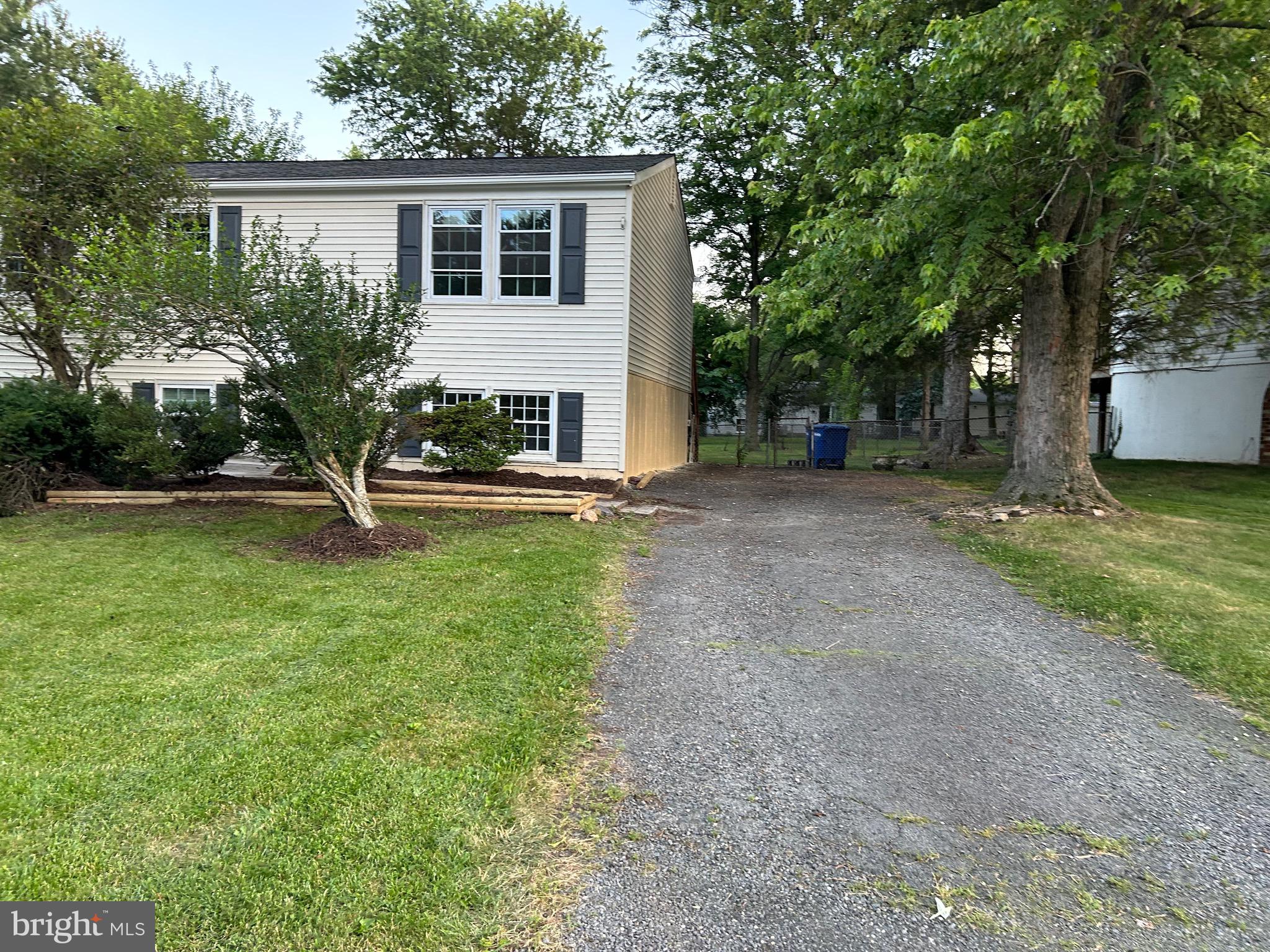 DULLES PARK - Residential